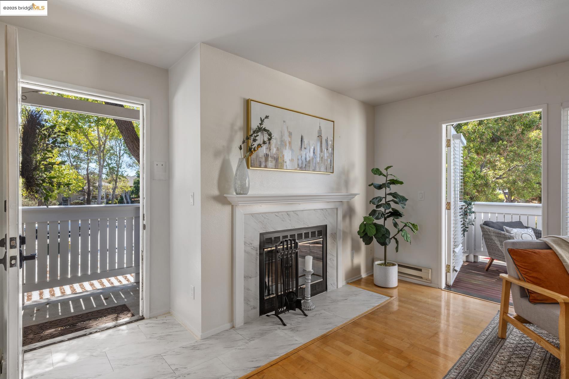 Detail Gallery Image 7 of 43 For 150 Marina Lakes Dr, Richmond,  CA 94804 - 2 Beds | 1 Baths