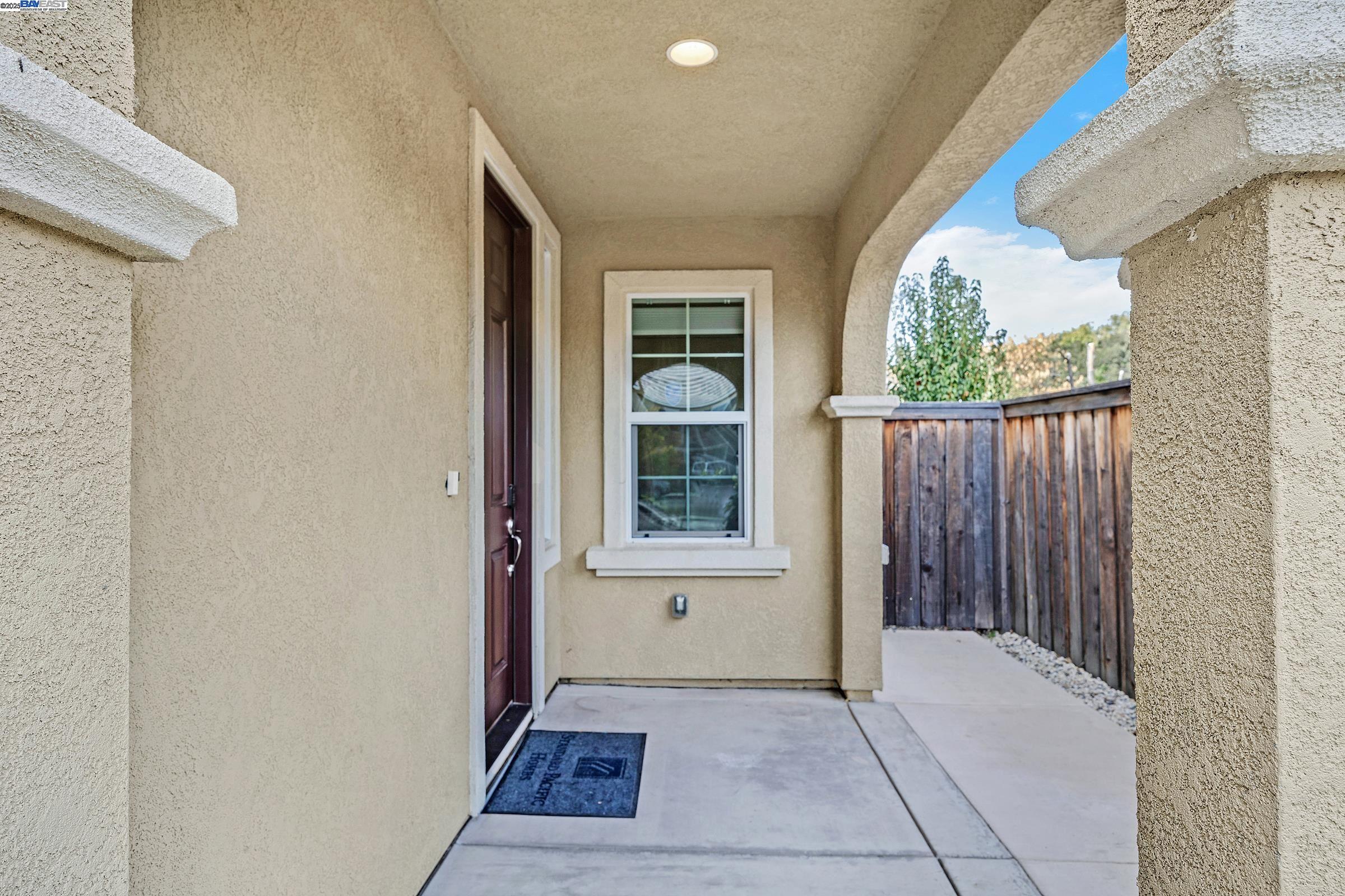 Detail Gallery Image 3 of 45 For 1705 Hummingbird Lane, Tracy,  CA 95376 - 4 Beds | 3/1 Baths