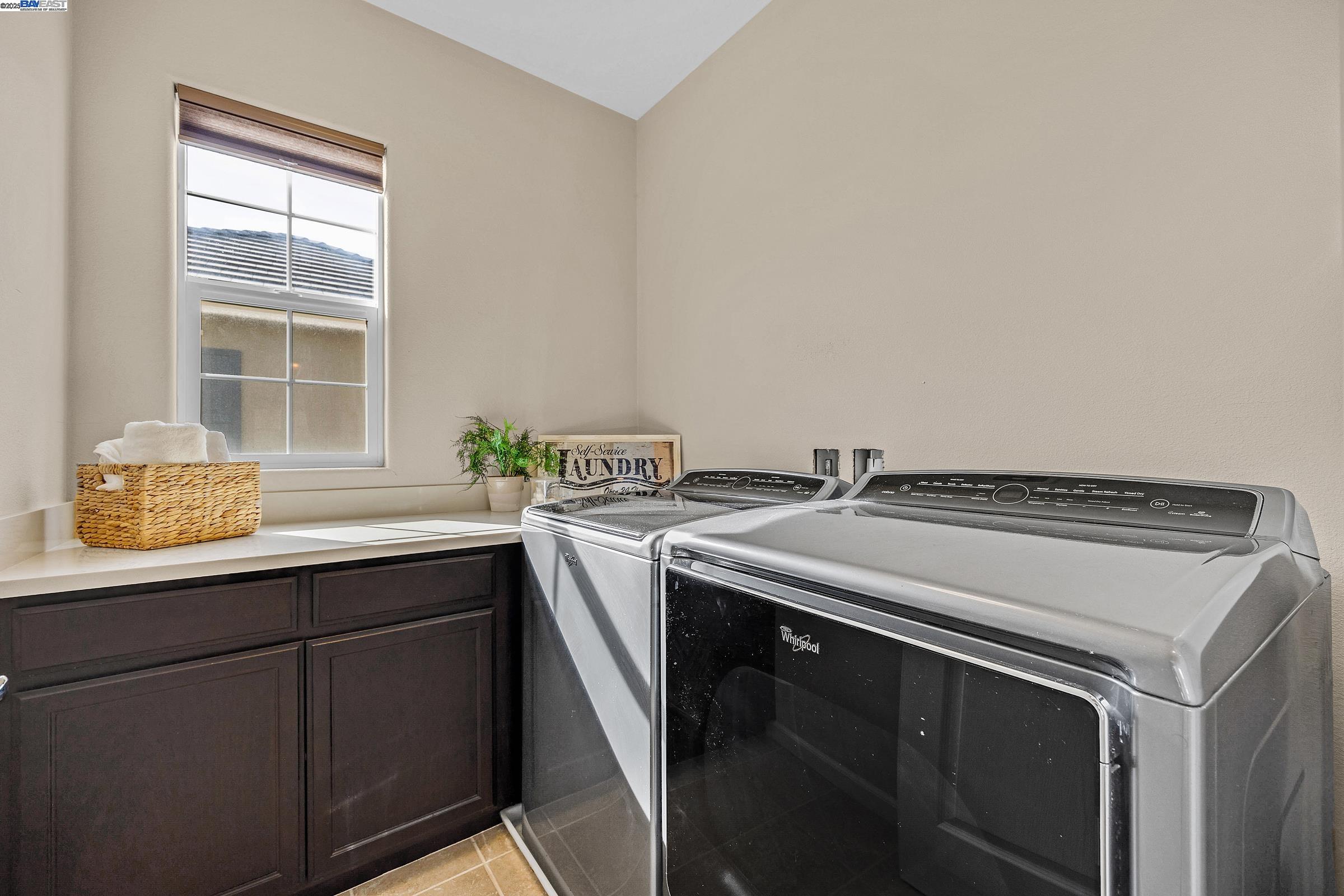 Detail Gallery Image 22 of 45 For 1705 Hummingbird Lane, Tracy,  CA 95376 - 4 Beds | 3/1 Baths