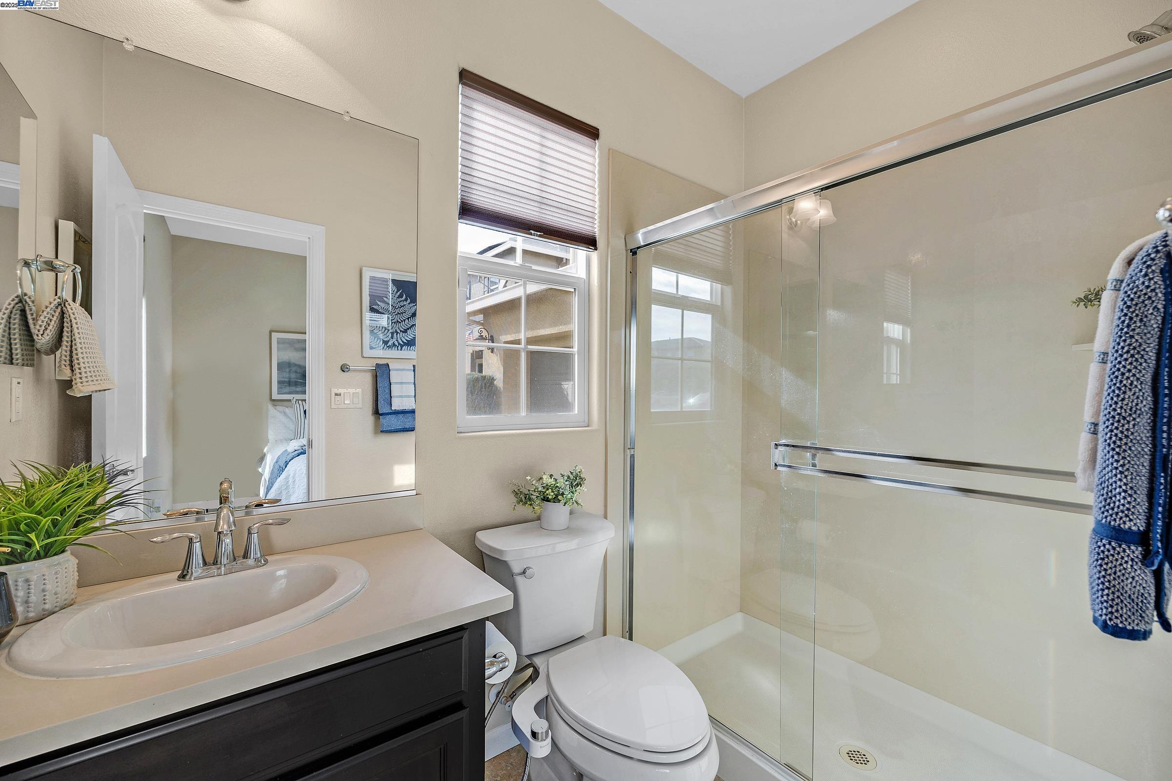 Detail Gallery Image 32 of 45 For 1705 Hummingbird Lane, Tracy,  CA 95376 - 4 Beds | 3/1 Baths