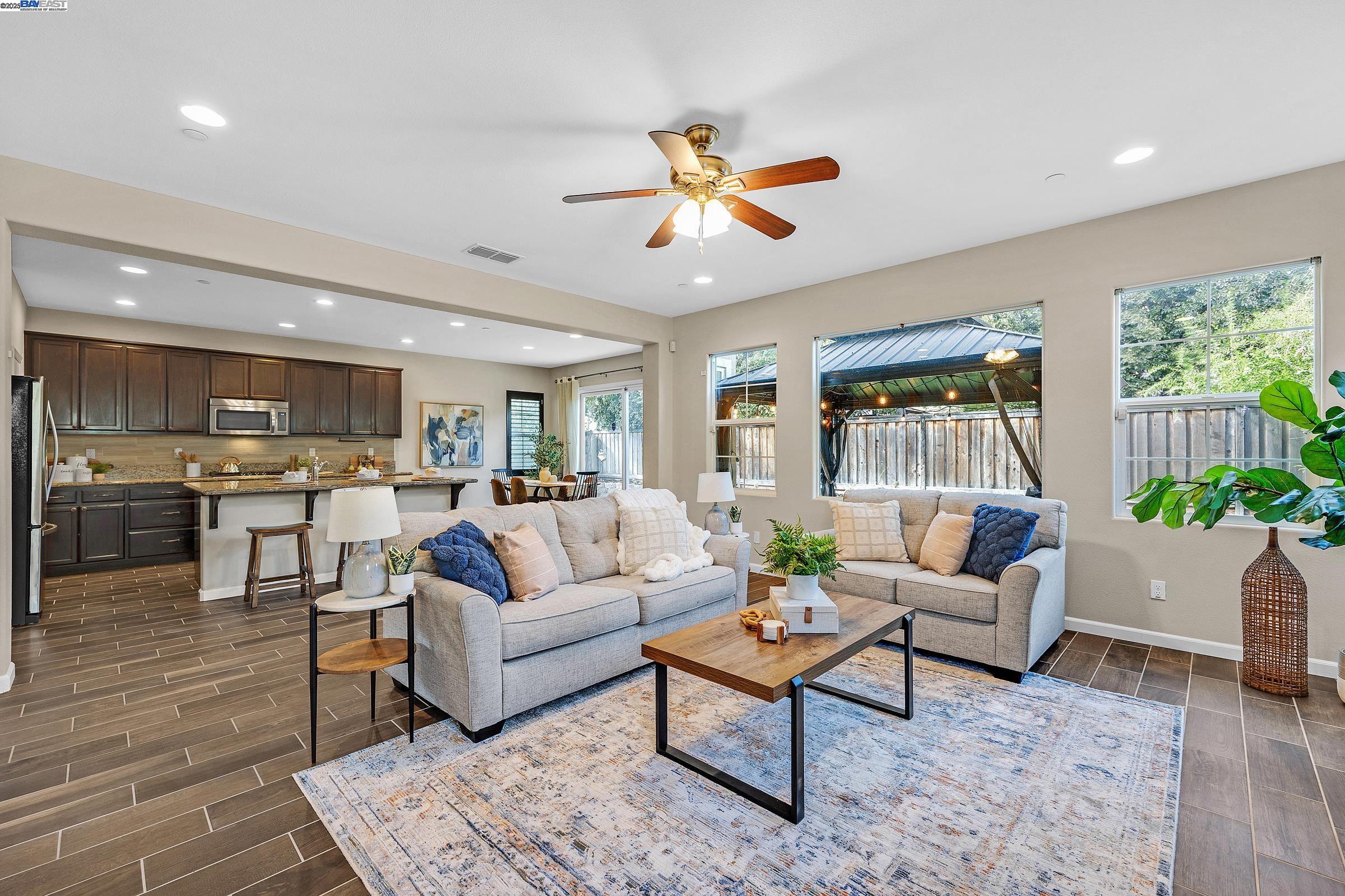 Detail Gallery Image 37 of 45 For 1705 Hummingbird Lane, Tracy,  CA 95376 - 4 Beds | 3/1 Baths