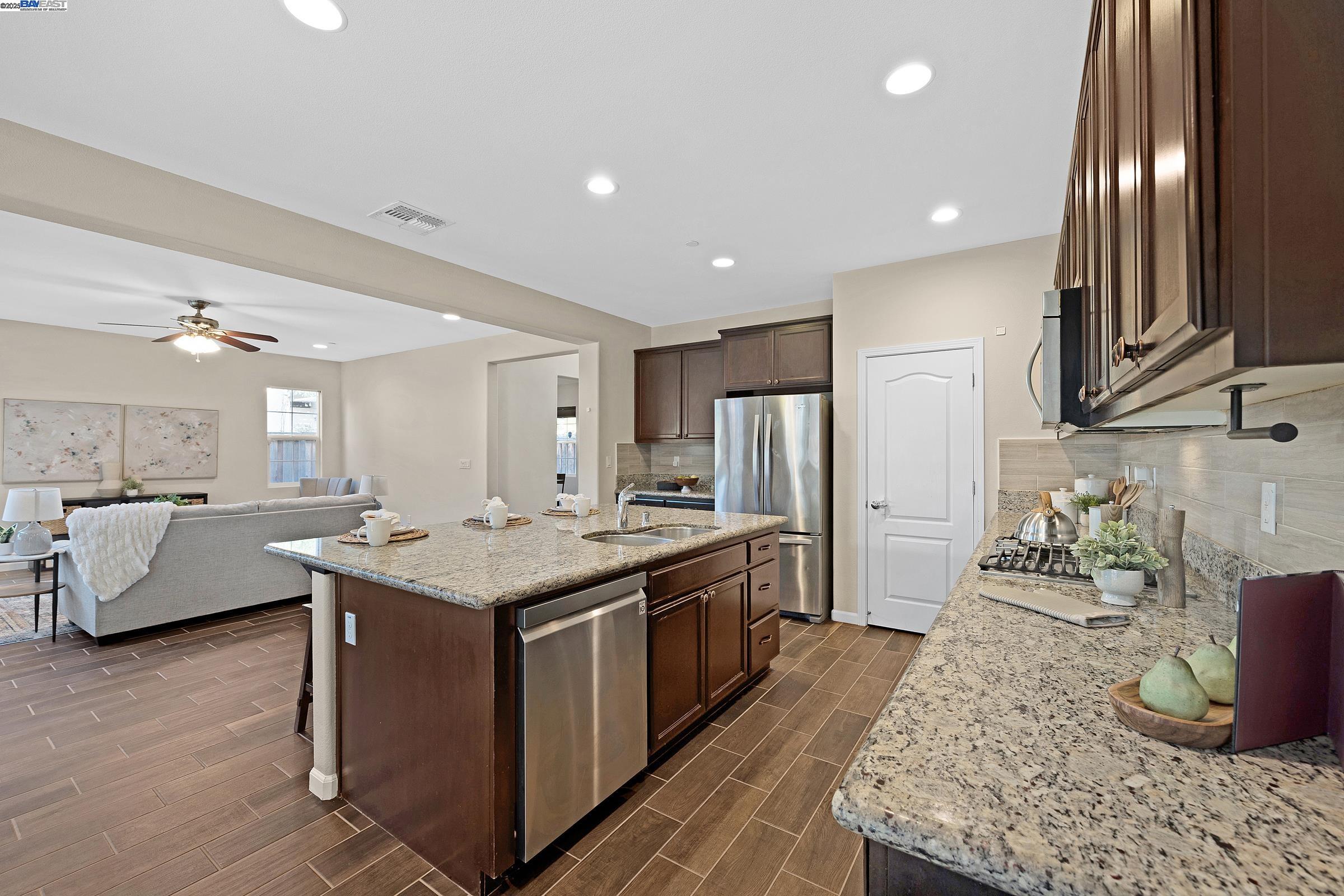 Detail Gallery Image 39 of 45 For 1705 Hummingbird Lane, Tracy,  CA 95376 - 4 Beds | 3/1 Baths