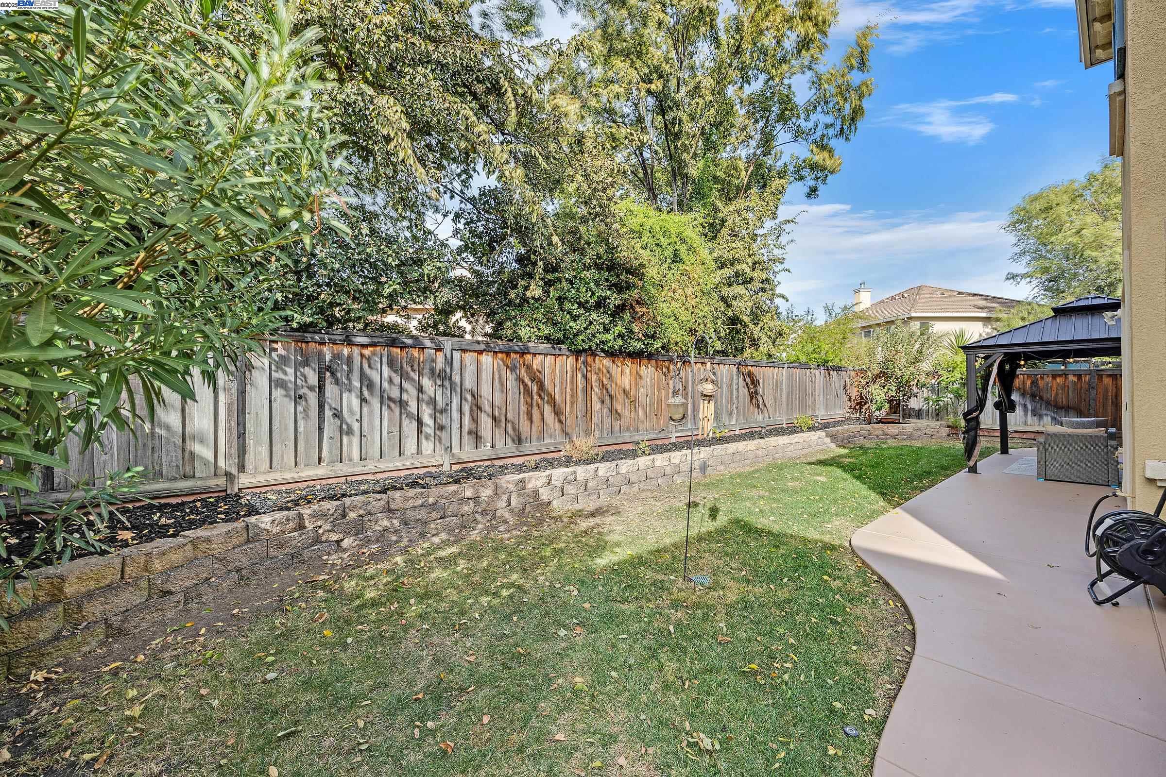 Detail Gallery Image 6 of 45 For 1705 Hummingbird Lane, Tracy,  CA 95376 - 4 Beds | 3/1 Baths