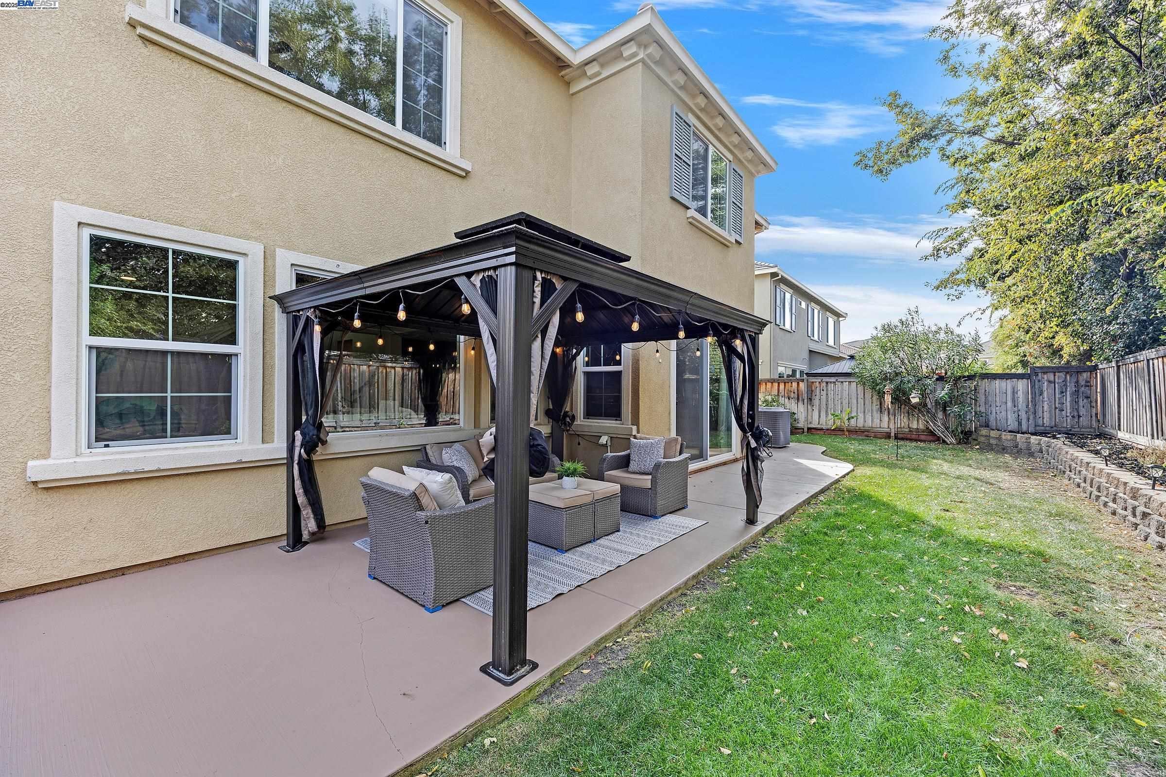 Detail Gallery Image 9 of 45 For 1705 Hummingbird Lane, Tracy,  CA 95376 - 4 Beds | 3/1 Baths