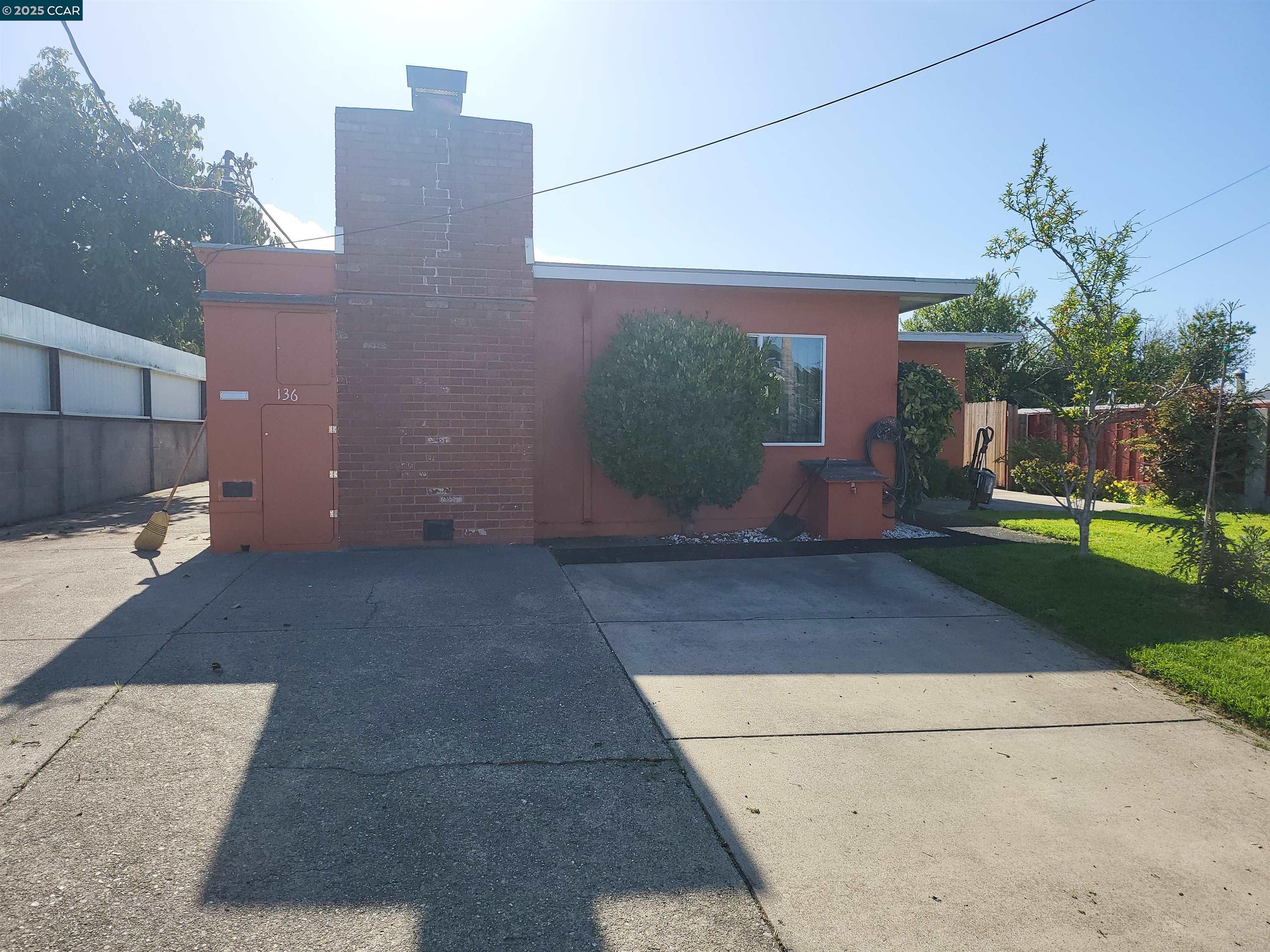 136 Marguerite Dr, San Pablo, California 94806, 4 Bedrooms Bedrooms, 7 Rooms Rooms,2 BathroomsBathrooms,Residential Lease,For Rent,136 Marguerite Dr,41094280
