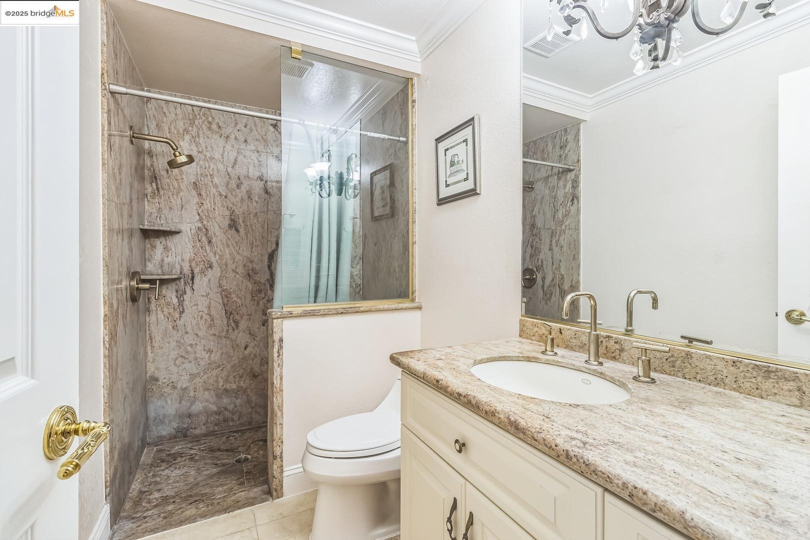 Detail Gallery Image 11 of 36 For 851 Whispering Pines Dr, Turlock,  CA 95382 - 4 Beds | 3 Baths