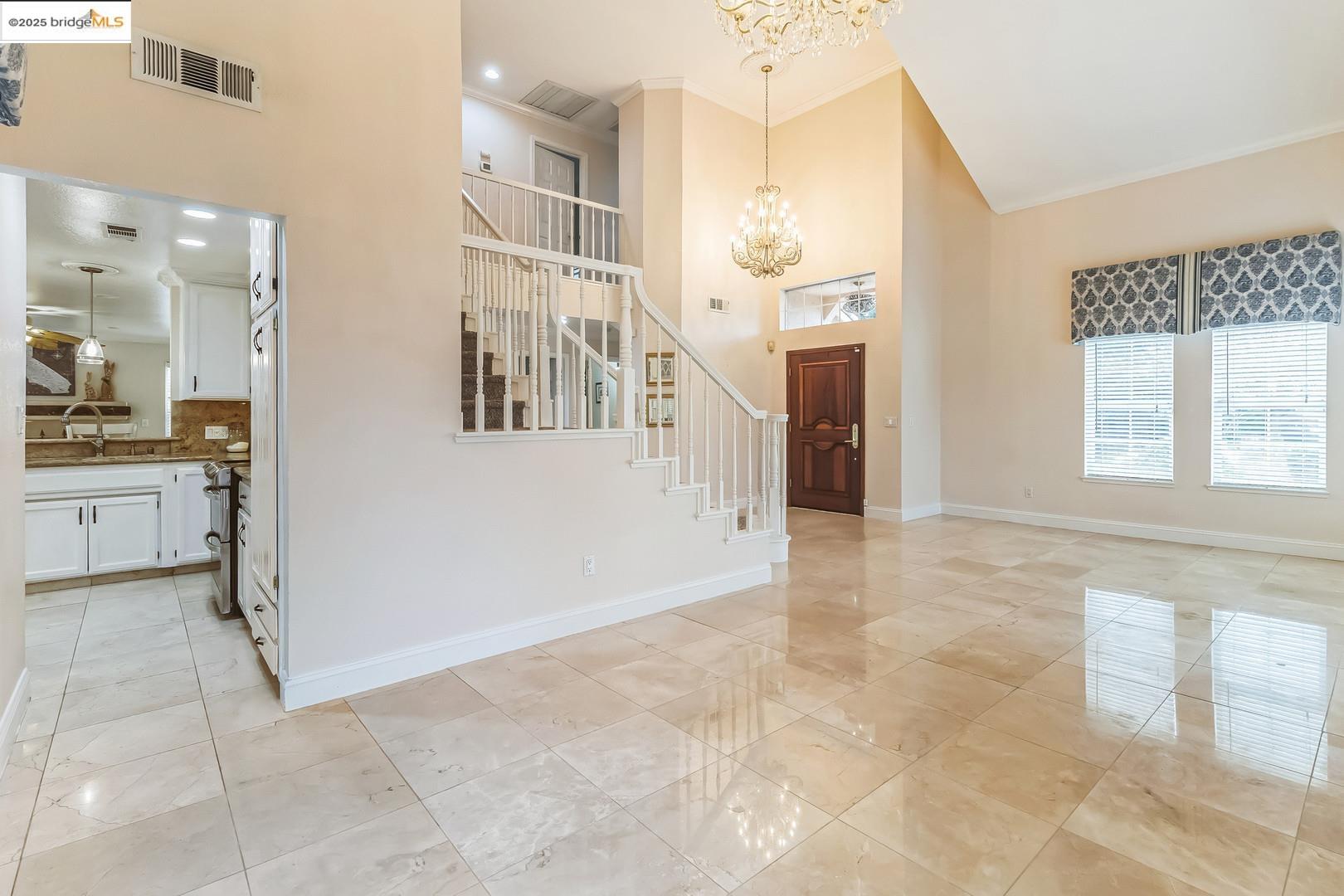 Detail Gallery Image 4 of 36 For 851 Whispering Pines Dr, Turlock,  CA 95382 - 4 Beds | 3 Baths