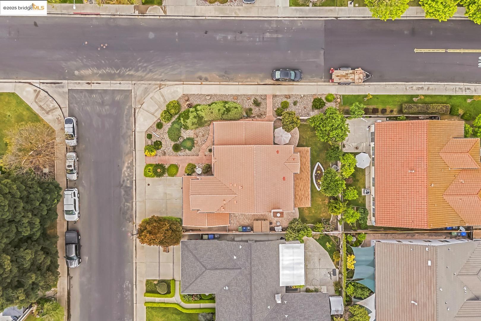 Detail Gallery Image 32 of 36 For 851 Whispering Pines Dr, Turlock,  CA 95382 - 4 Beds | 3 Baths