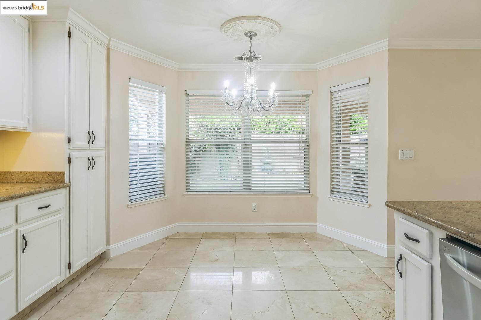 Detail Gallery Image 6 of 36 For 851 Whispering Pines Dr, Turlock,  CA 95382 - 4 Beds | 3 Baths