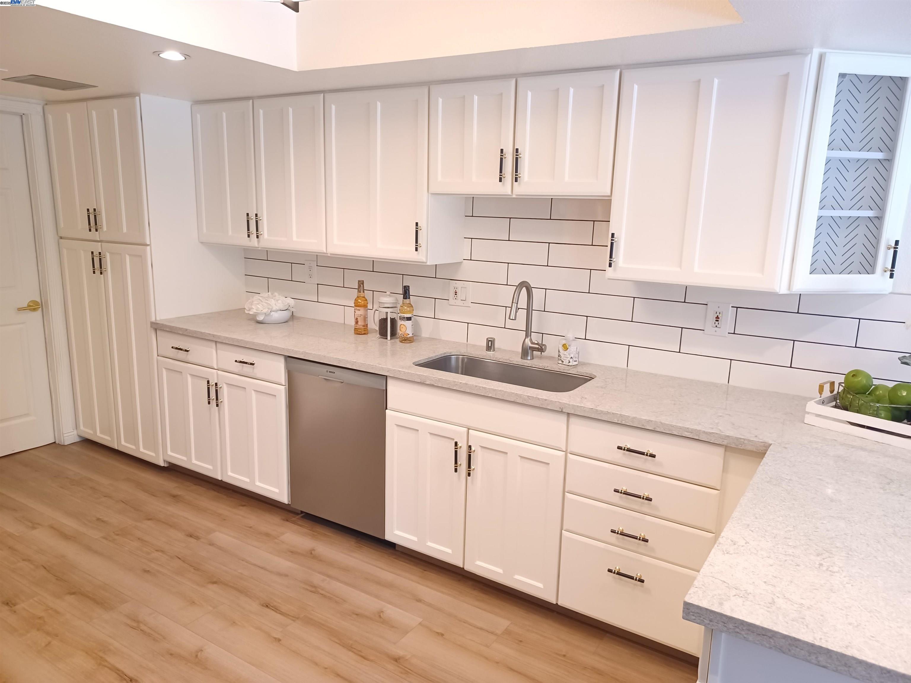 Photo #2: 41094287 Listing 