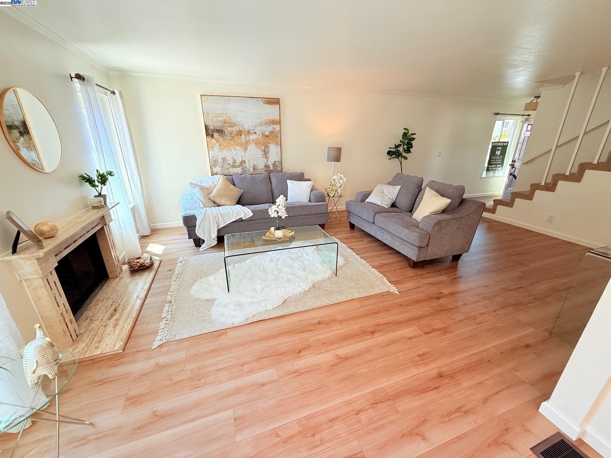Detail Gallery Image 3 of 27 For 3050 Benjamin Grn, Fremont,  CA 94538 - 3 Beds | 2/1 Baths