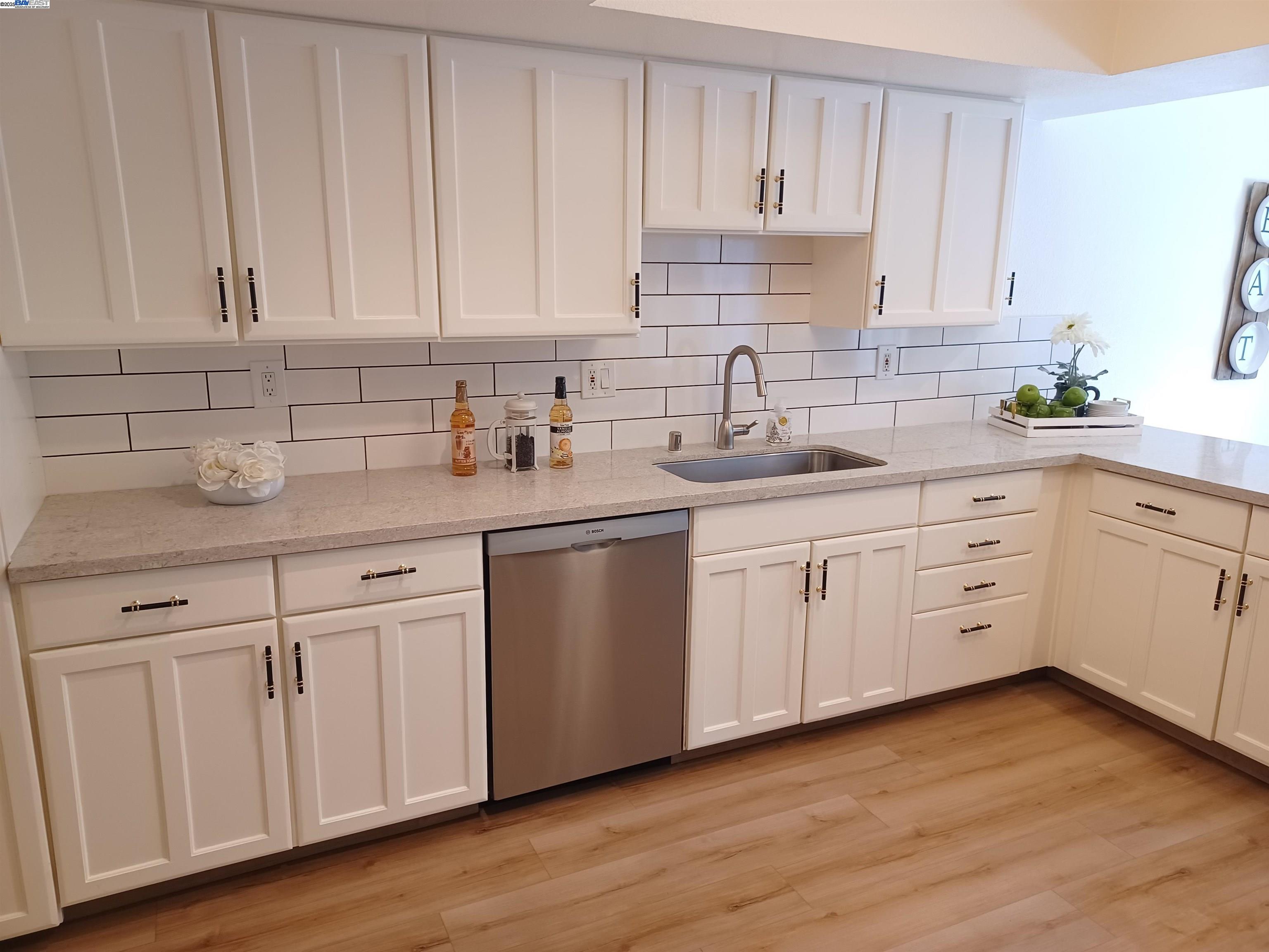 Photo #8: 41094287 Listing: Photo #8