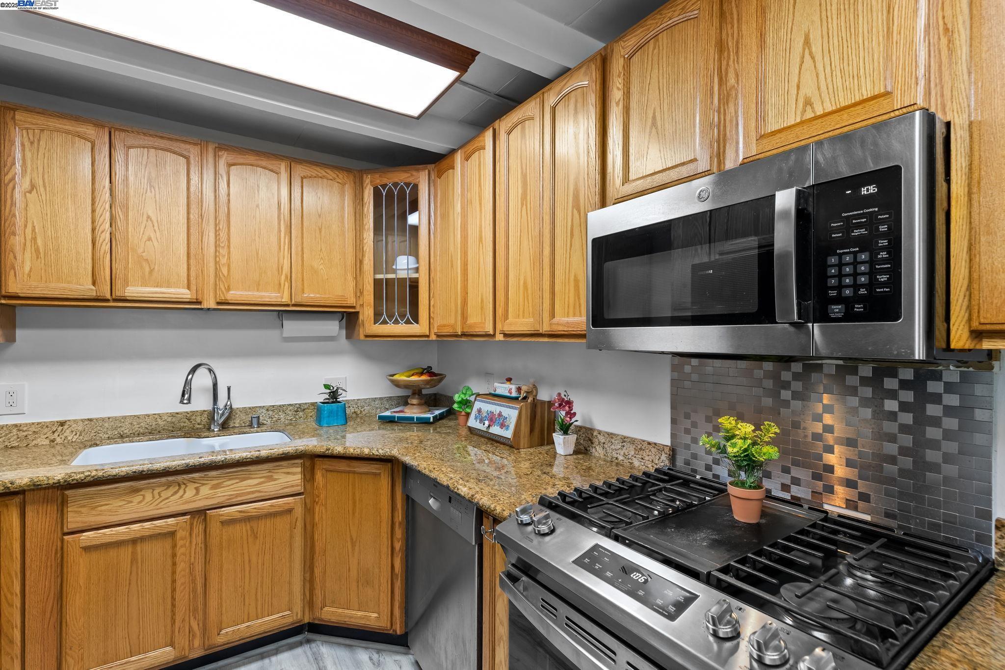 Detail Gallery Image 12 of 32 For 6364 Noel Ave, Newark,  CA 94560 - 3 Beds | 1 Baths