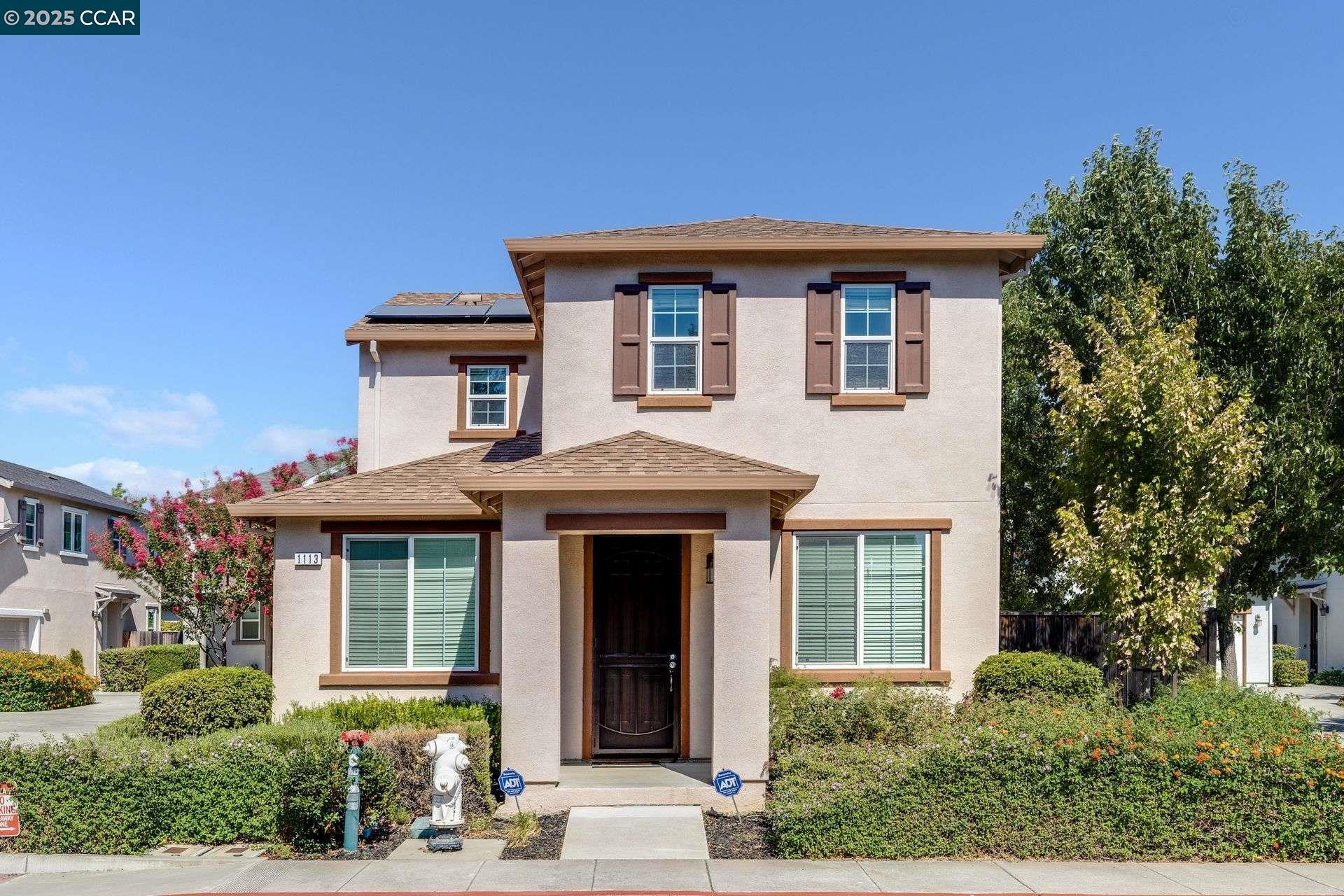 Detail Gallery Image 1 of 33 For 1113 Strawberry Ln, Suisun City,  CA 94585 - 4 Beds | 3 Baths