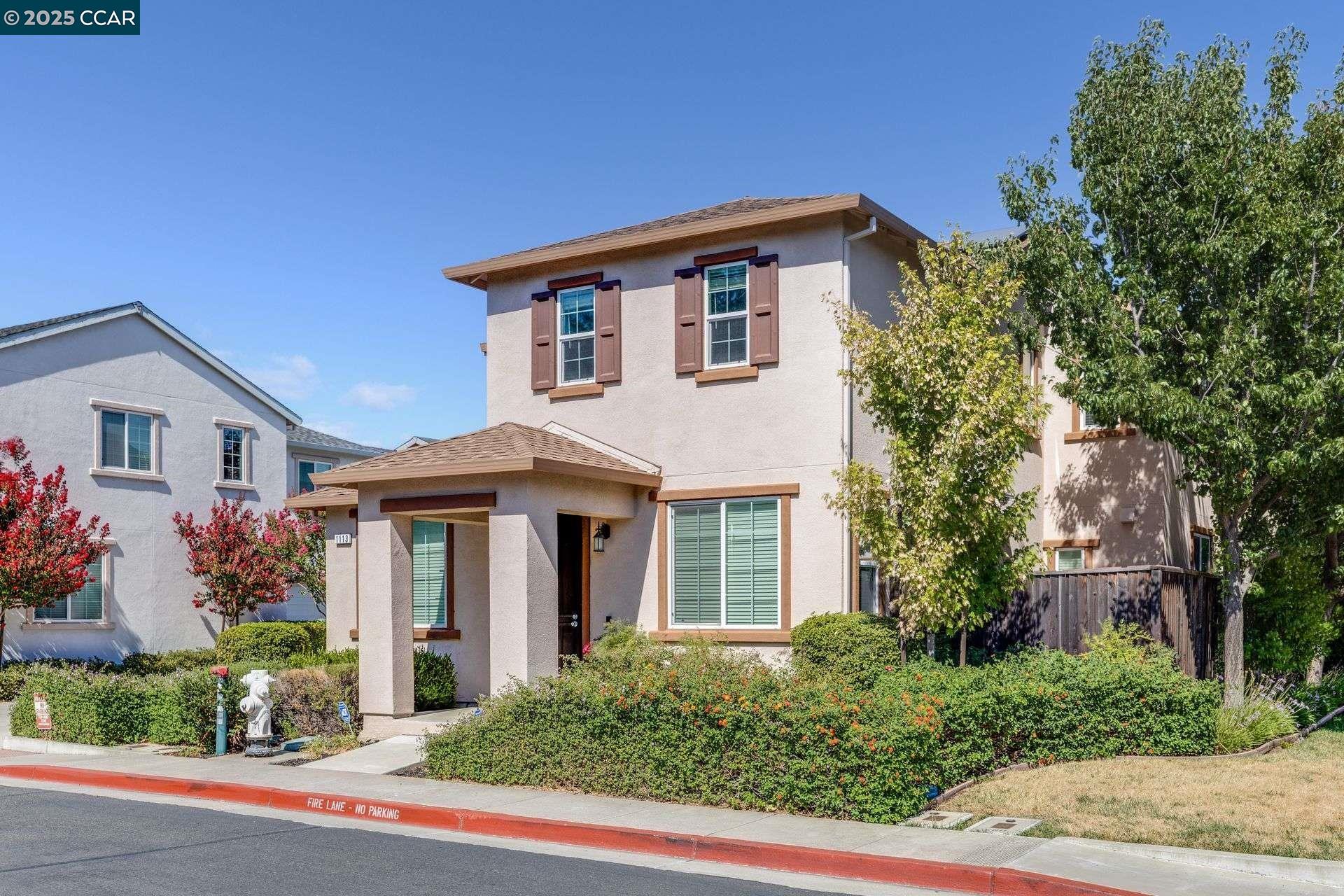 Detail Gallery Image 2 of 33 For 1113 Strawberry Ln, Suisun City,  CA 94585 - 4 Beds | 3 Baths