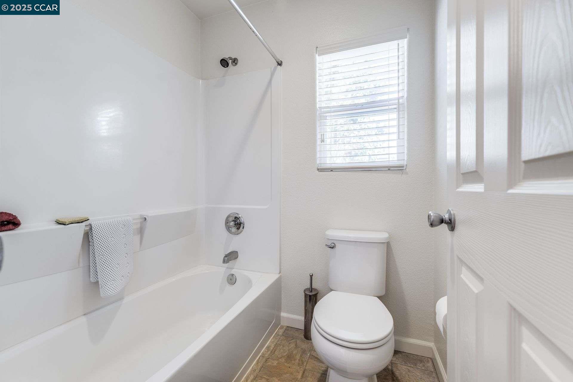 Detail Gallery Image 24 of 33 For 1113 Strawberry Ln, Suisun City,  CA 94585 - 4 Beds | 3 Baths