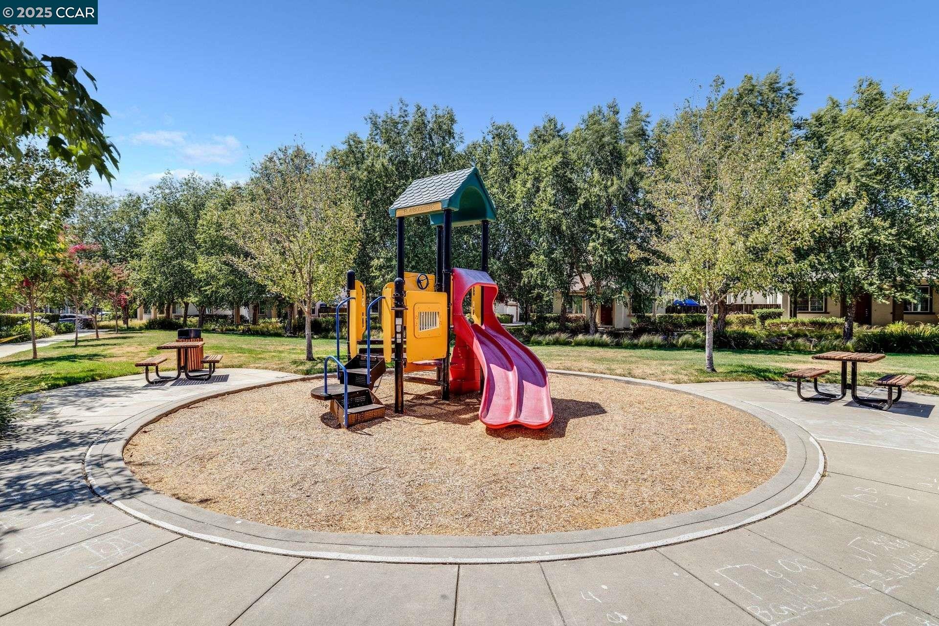 Detail Gallery Image 31 of 33 For 1113 Strawberry Ln, Suisun City,  CA 94585 - 4 Beds | 3 Baths