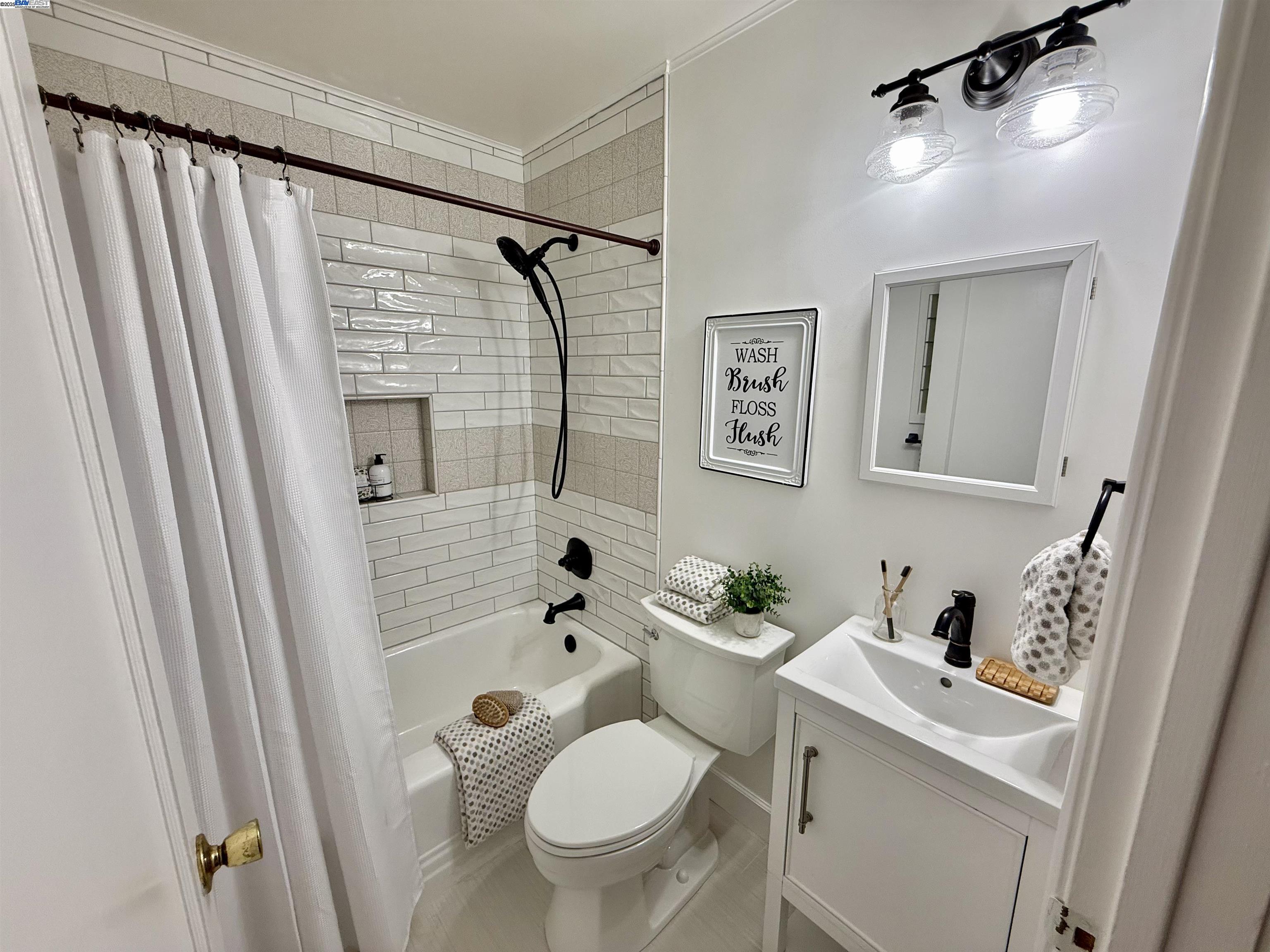 Detail Gallery Image 38 of 54 For 909 Juana Ave, San Leandro,  CA 94577 - 3 Beds | 2 Baths
