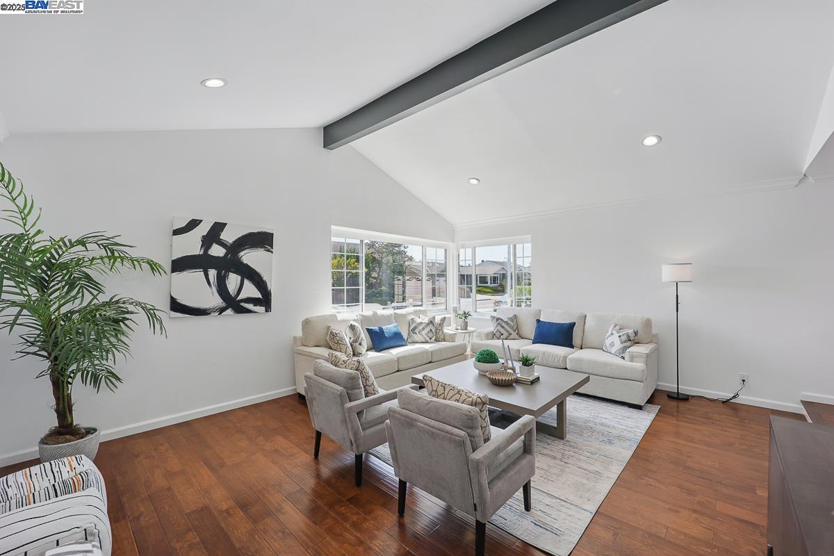 Detail Gallery Image 5 of 57 For 909 Gull Ave, Foster City,  CA 94404 - 4 Beds | 2 Baths