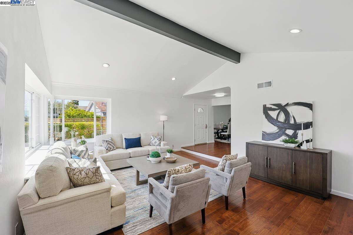 Detail Gallery Image 6 of 57 For 909 Gull Ave, Foster City,  CA 94404 - 4 Beds | 2 Baths
