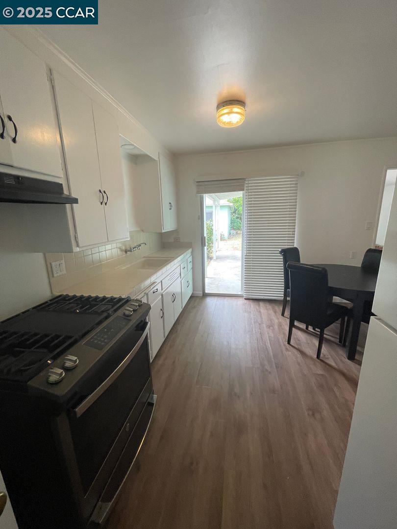Detail Gallery Image 6 of 17 For 884 Juanita Dr, Lafayette,  CA 94595 - 4 Beds | 2 Baths