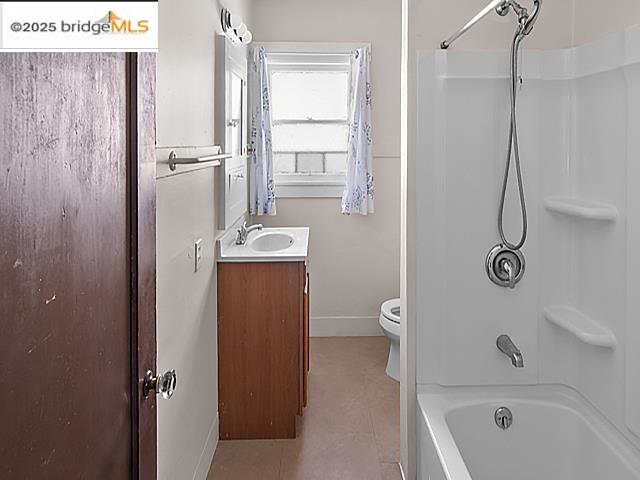 Detail Gallery Image 12 of 12 For 1948 25th Ave, Oakland,  CA 94601 - 2 Beds | 1 Baths