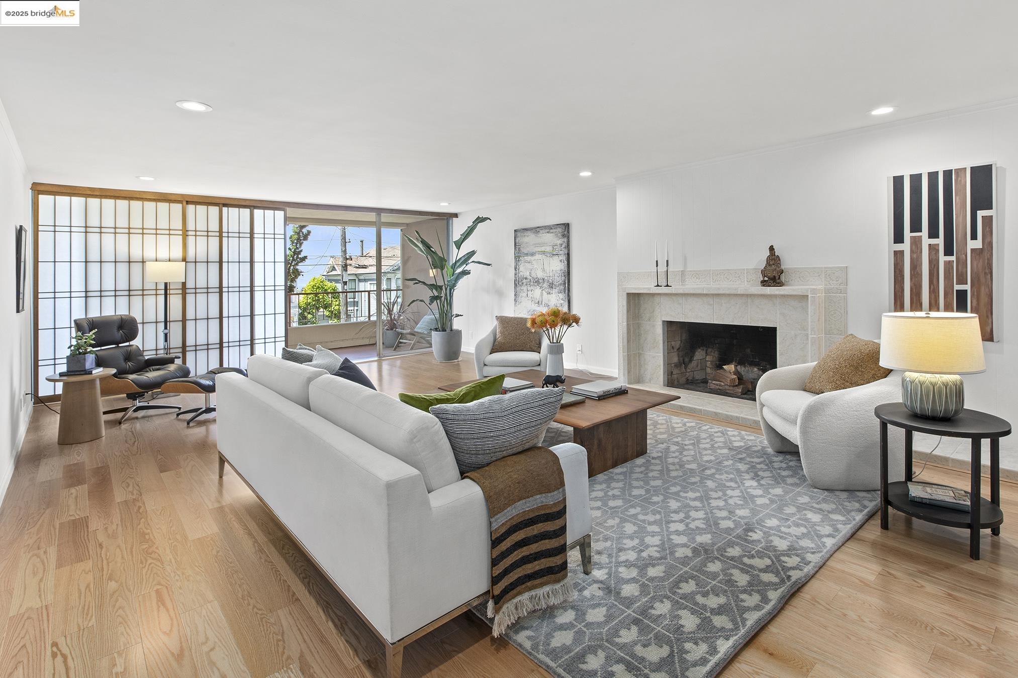 Detail Gallery Image 16 of 56 For 1515 Oxford St 1b,  Berkeley,  CA 94709 - 2 Beds | 2 Baths