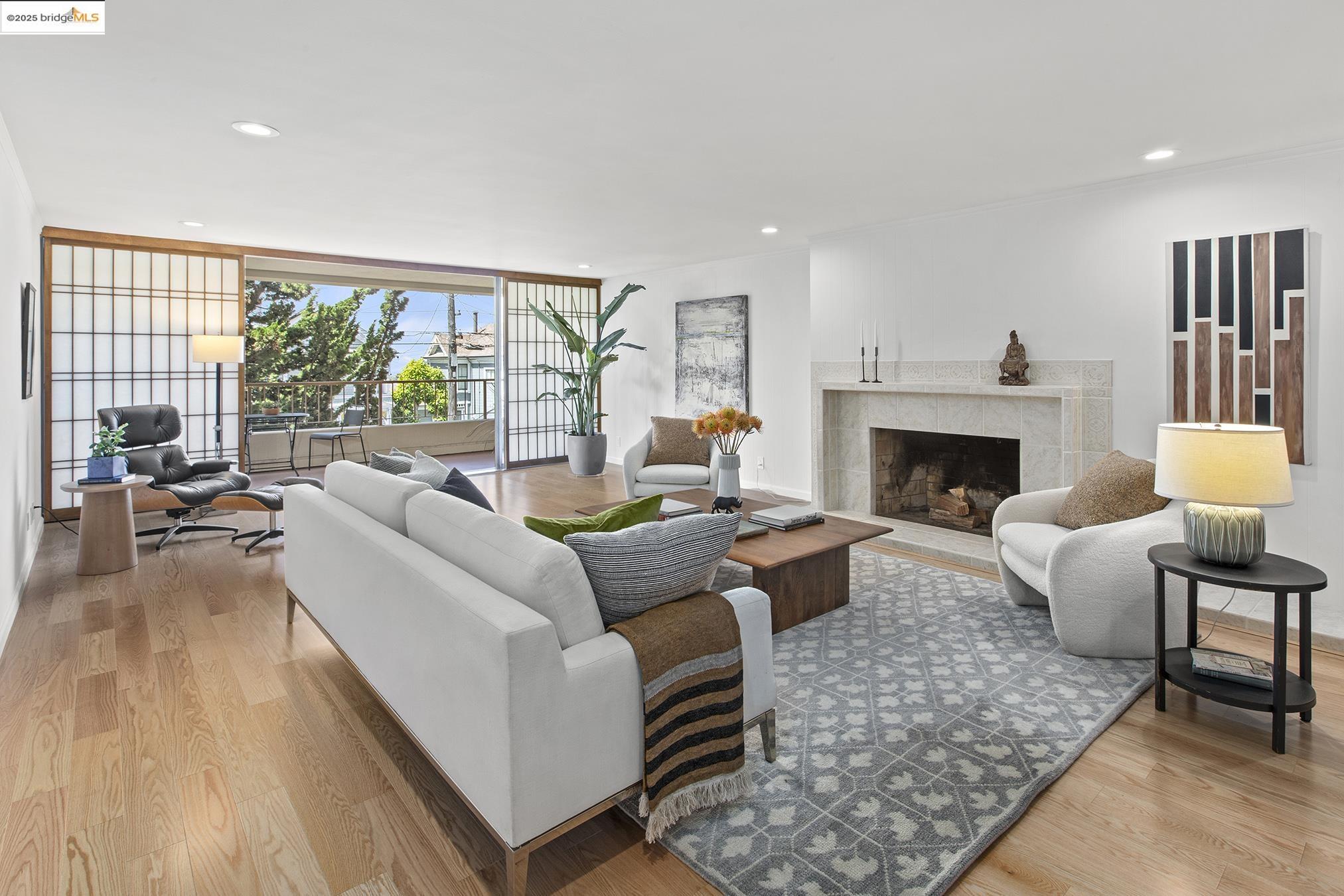 Detail Gallery Image 17 of 56 For 1515 Oxford St 1b,  Berkeley,  CA 94709 - 2 Beds | 2 Baths