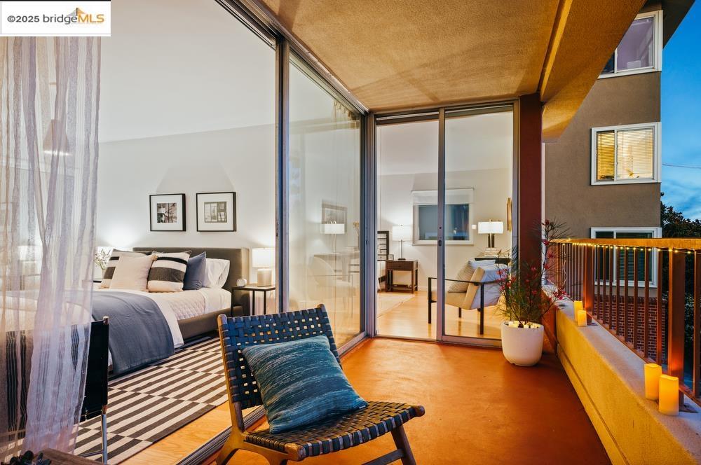 Detail Gallery Image 18 of 56 For 1515 Oxford St 1b,  Berkeley,  CA 94709 - 2 Beds | 2 Baths