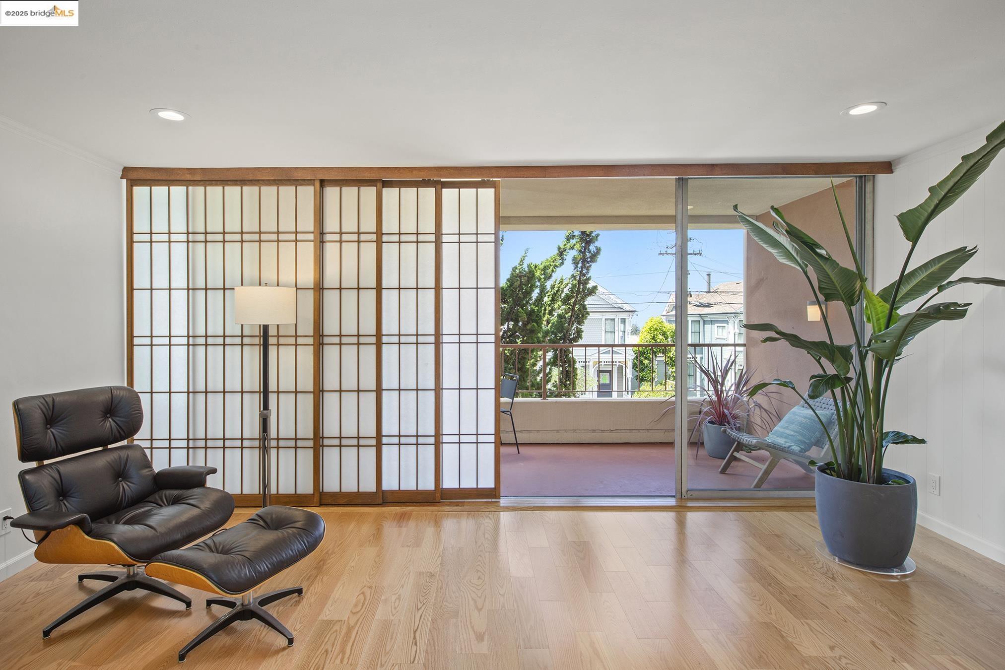 Detail Gallery Image 36 of 56 For 1515 Oxford St 1b,  Berkeley,  CA 94709 - 2 Beds | 2 Baths
