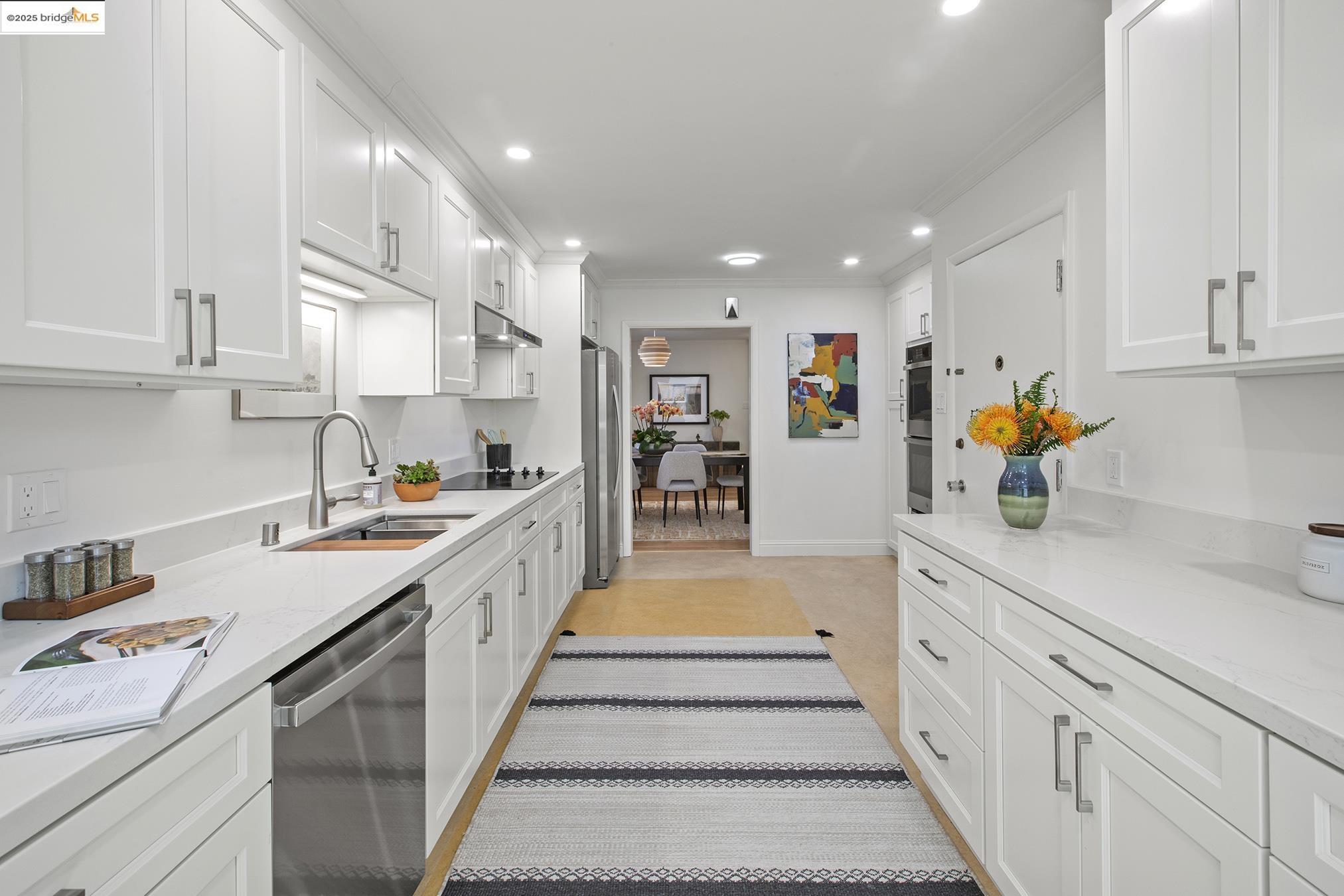 Detail Gallery Image 42 of 56 For 1515 Oxford St 1b,  Berkeley,  CA 94709 - 2 Beds | 2 Baths