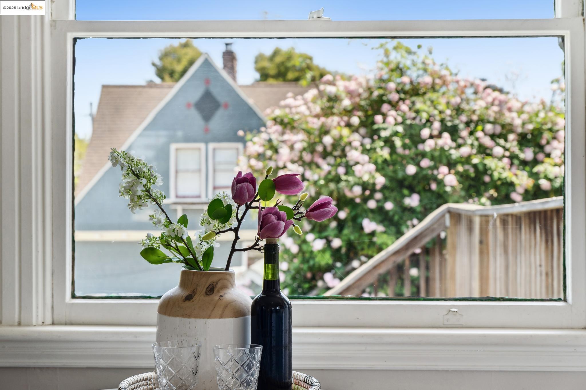 Detail Gallery Image 29 of 60 For 1042 Santa Clara Ave, Alameda,  CA 94501 - 4 Beds | 2 Baths