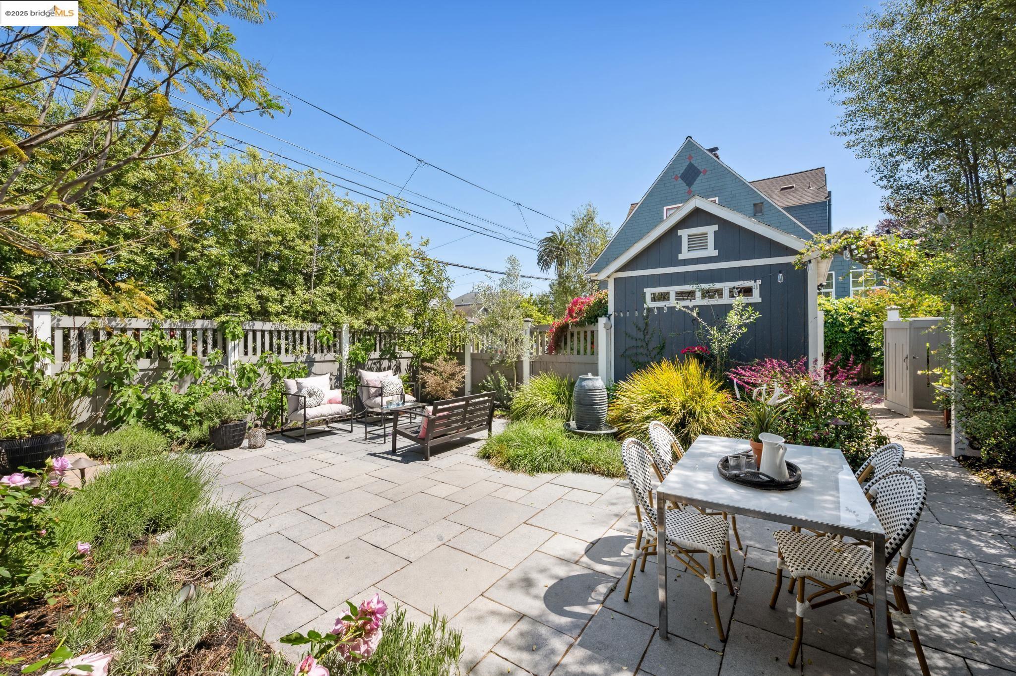 Detail Gallery Image 54 of 60 For 1042 Santa Clara Ave, Alameda,  CA 94501 - 4 Beds | 2 Baths