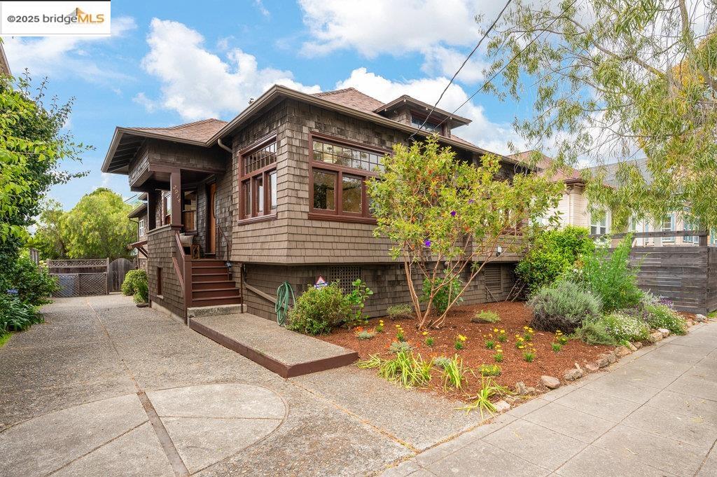 Detail Gallery Image 1 of 1 For 2914 Lorina St, Berkeley,  CA 94705 - – Beds | – Baths