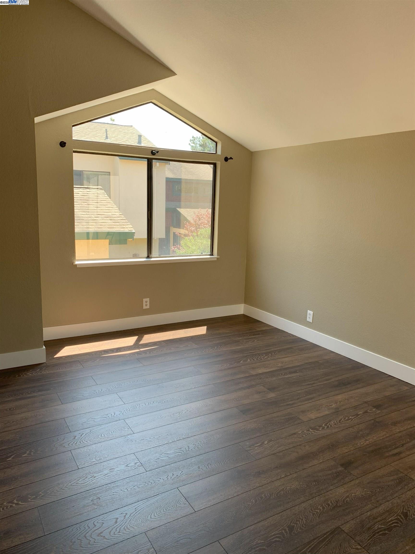 Detail Gallery Image 12 of 26 For 818 Ironwood Rd, Alameda,  CA 94502 - 3 Beds | 2/1 Baths