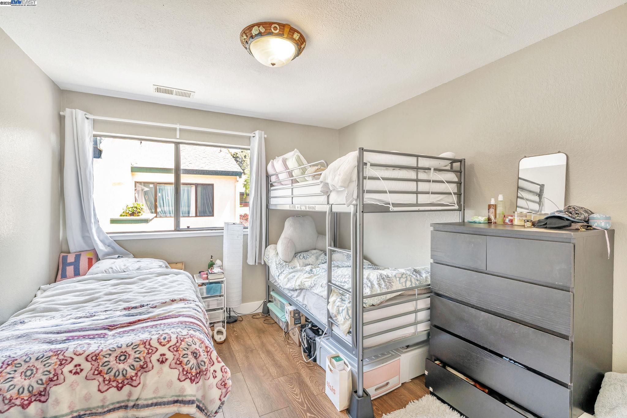 Detail Gallery Image 16 of 26 For 818 Ironwood Rd, Alameda,  CA 94502 - 3 Beds | 2/1 Baths