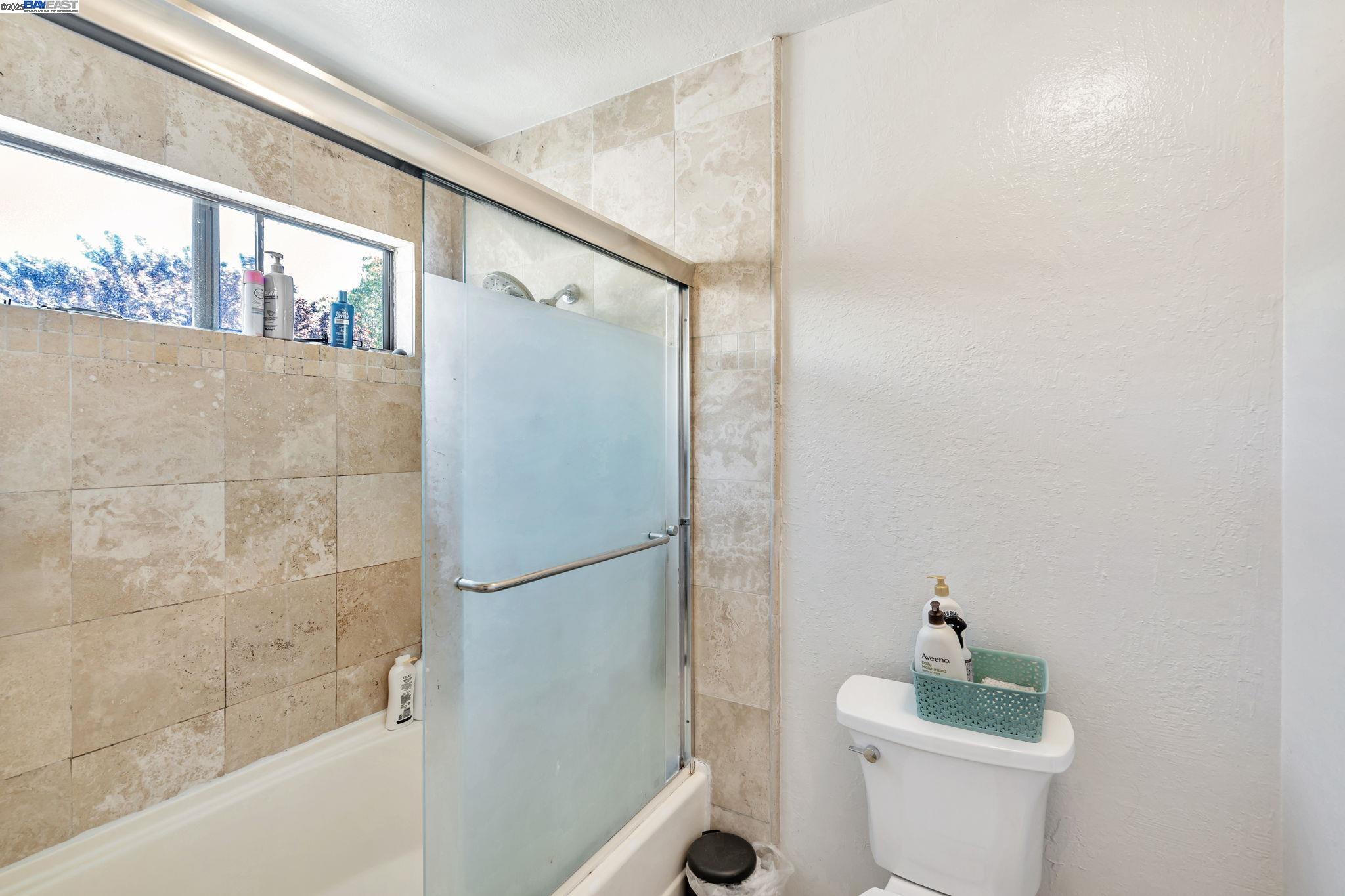 Detail Gallery Image 20 of 26 For 818 Ironwood Rd, Alameda,  CA 94502 - 3 Beds | 2/1 Baths