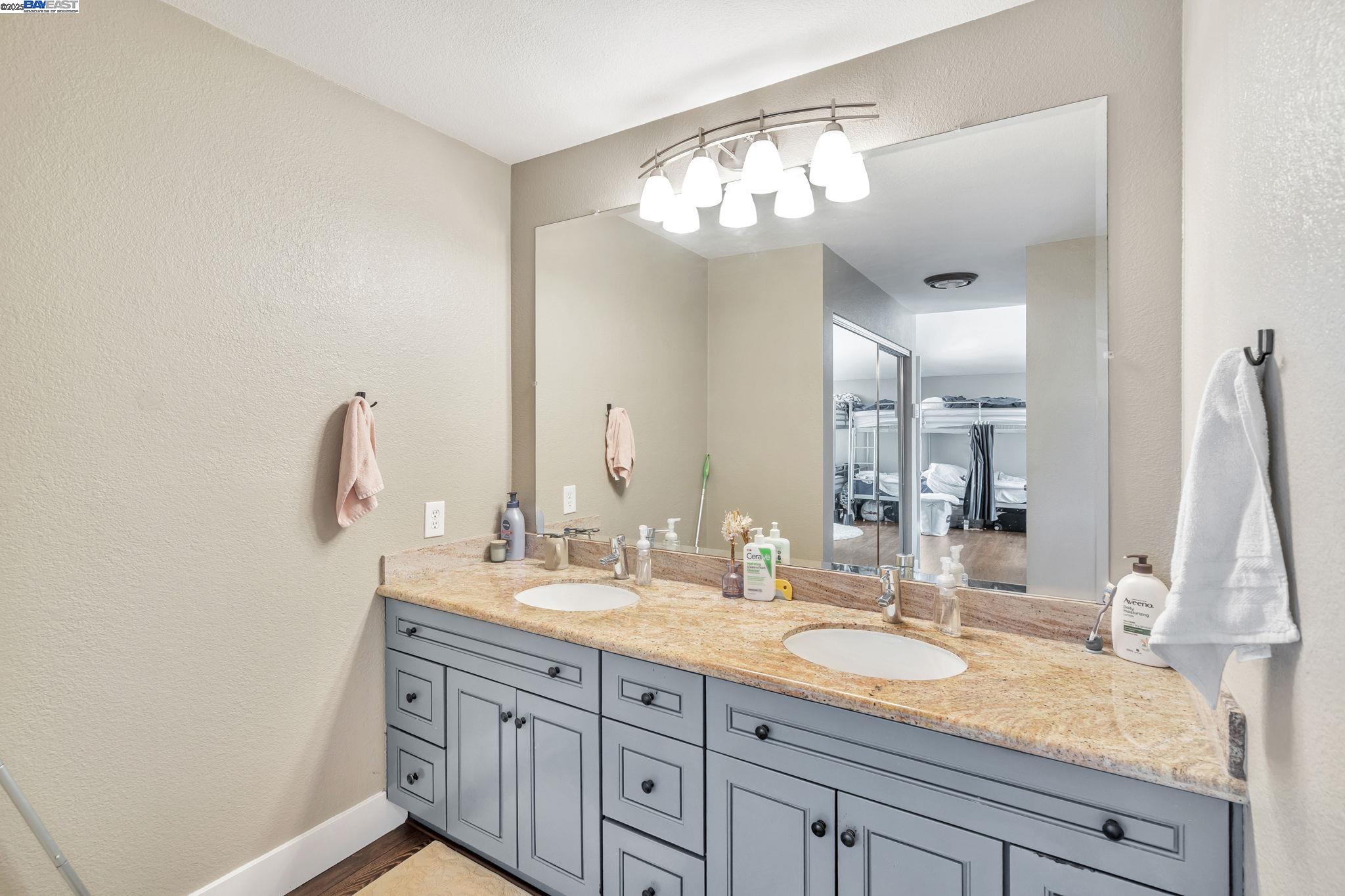 Detail Gallery Image 21 of 26 For 818 Ironwood Rd, Alameda,  CA 94502 - 3 Beds | 2/1 Baths