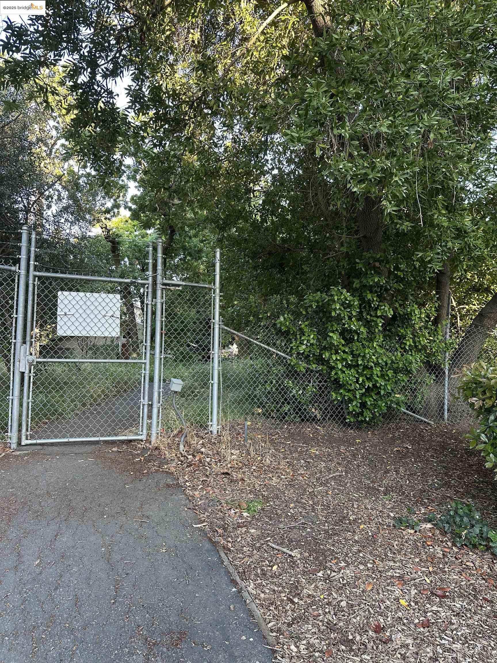 Detail Gallery Image 29 of 30 For 490 N Civic Dr #206,  Walnut Creek,  CA 94596 - 1 Beds | 1 Baths