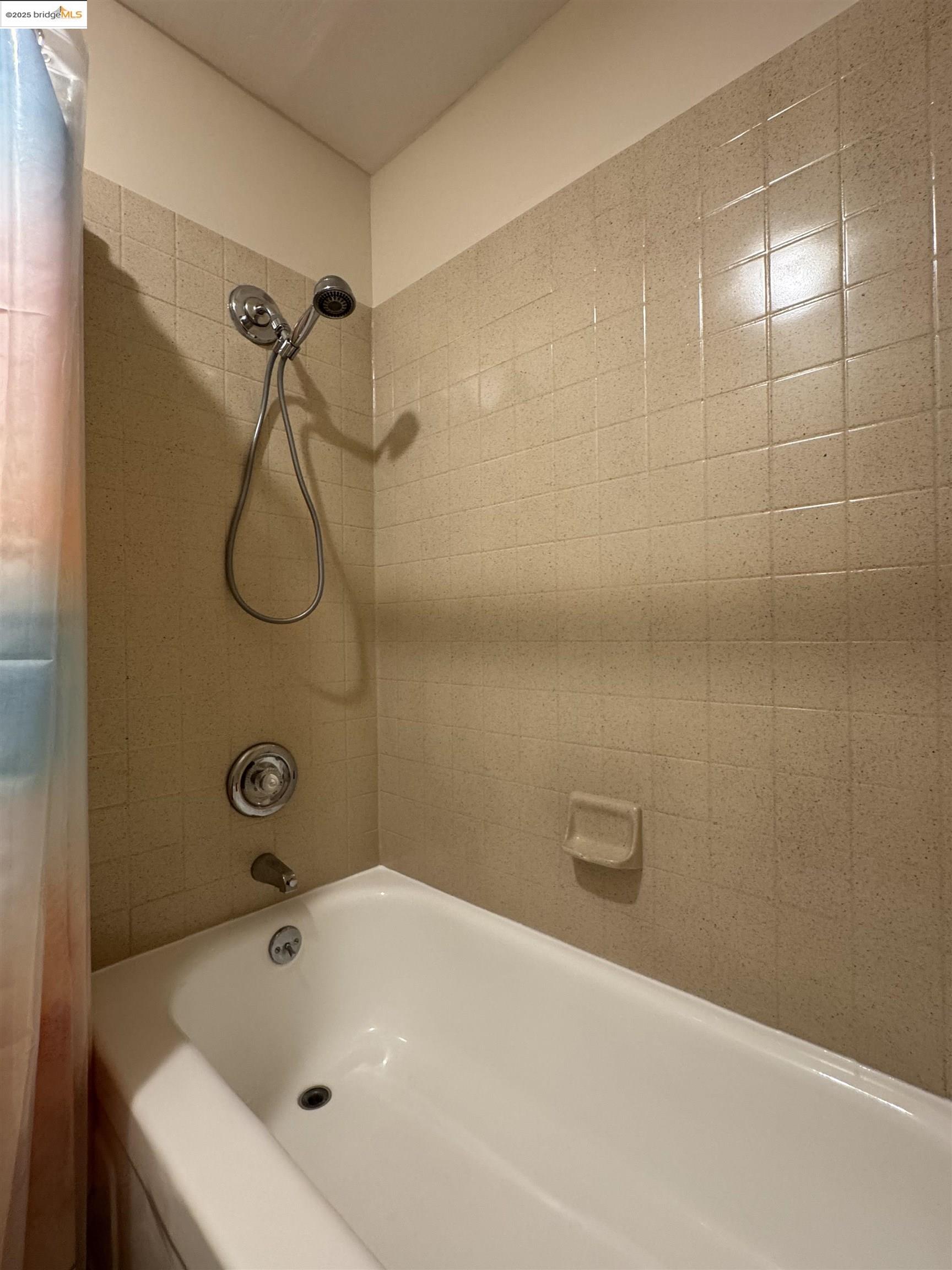 Detail Gallery Image 10 of 30 For 490 N Civic Dr #206,  Walnut Creek,  CA 94596 - 1 Beds | 1 Baths