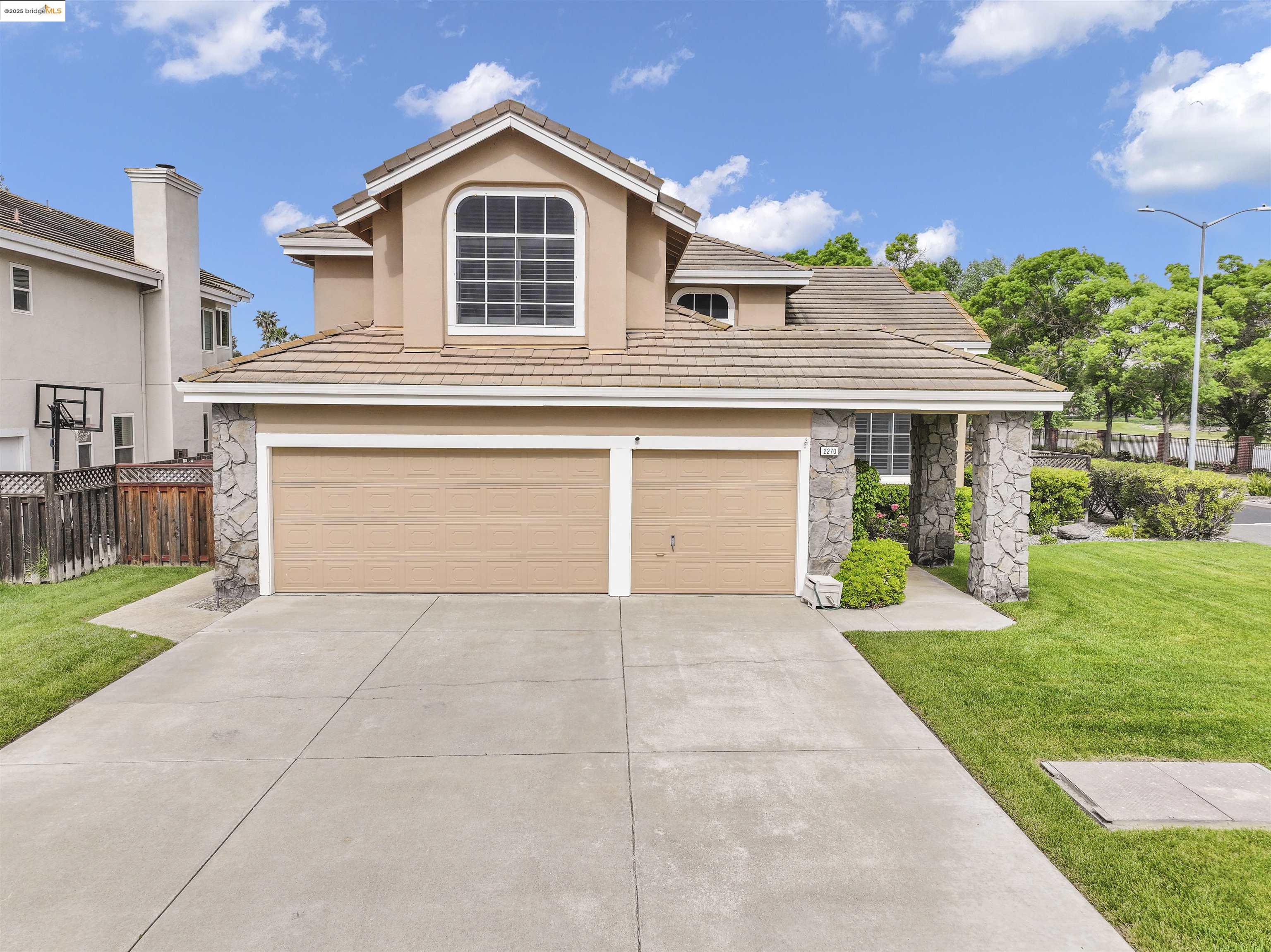 Detail Gallery Image 1 of 37 For 2270 Tamarisk Ct, Discovery Bay,  CA 94505 - 4 Beds | 3 Baths