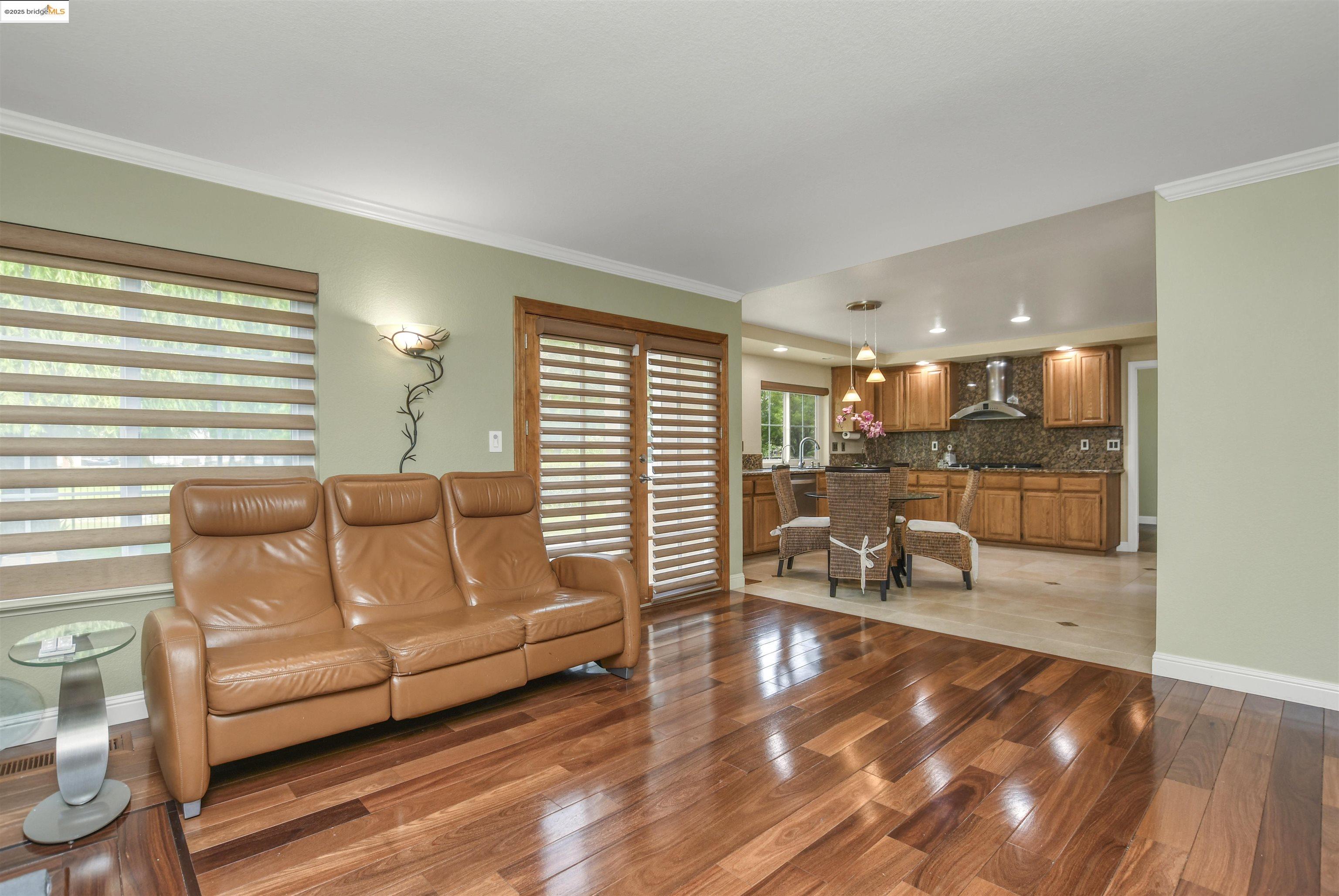 Detail Gallery Image 13 of 37 For 2270 Tamarisk Ct, Discovery Bay,  CA 94505 - 4 Beds | 3 Baths