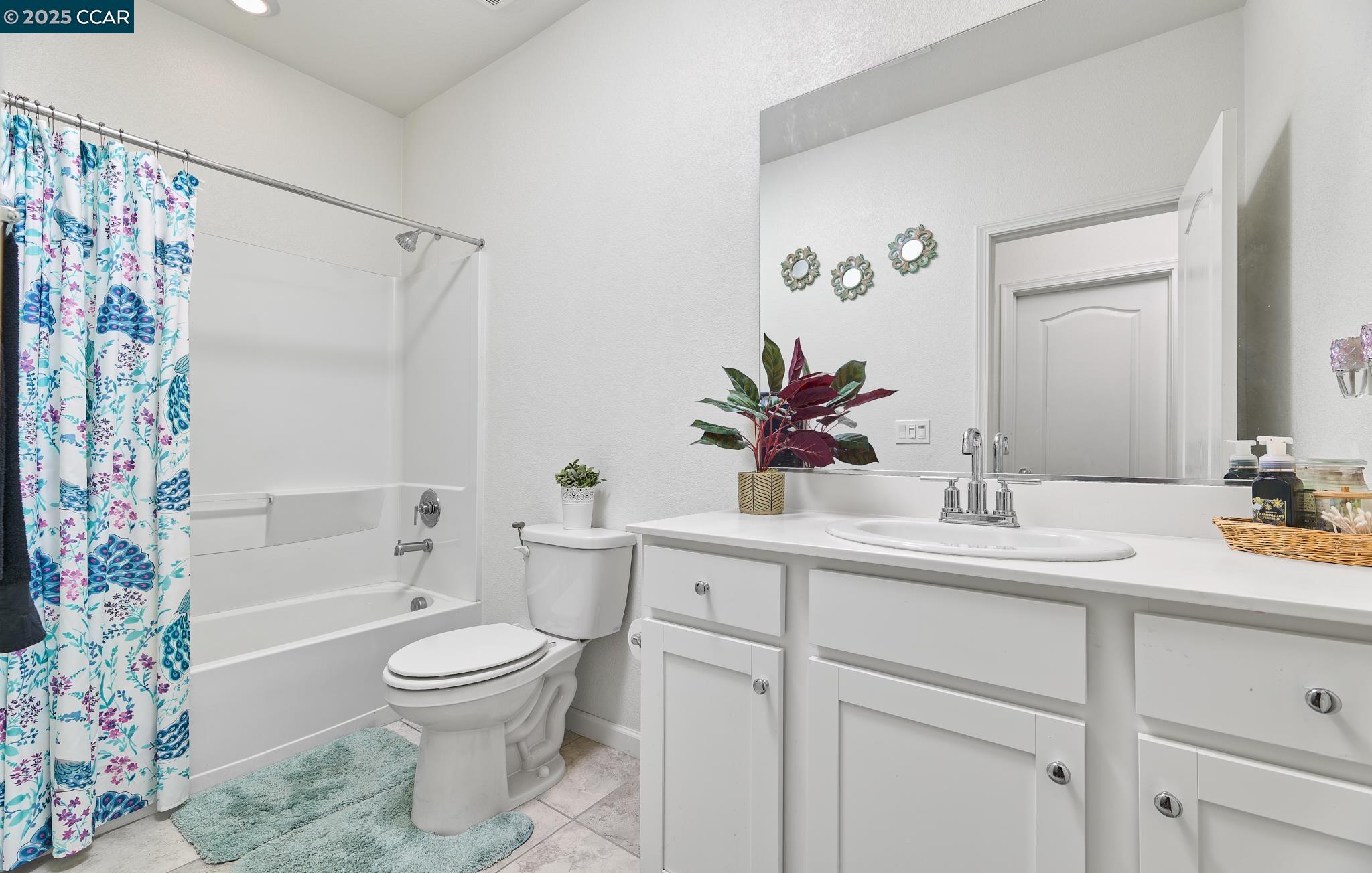Detail Gallery Image 14 of 38 For 5437 Prewett Ranch Dr, Antioch,  CA 94531 - 5 Beds | 3 Baths