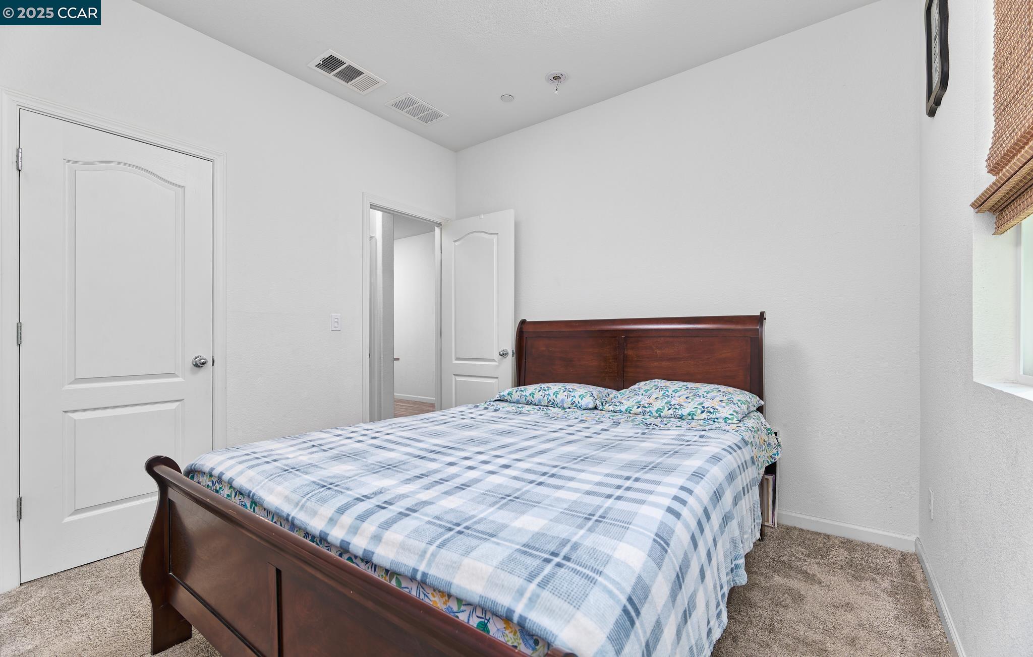 Detail Gallery Image 16 of 38 For 5437 Prewett Ranch Dr, Antioch,  CA 94531 - 5 Beds | 3 Baths