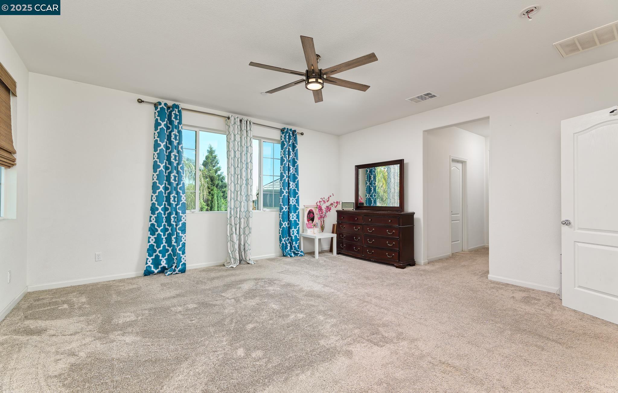 Detail Gallery Image 20 of 38 For 5437 Prewett Ranch Dr, Antioch,  CA 94531 - 5 Beds | 3 Baths