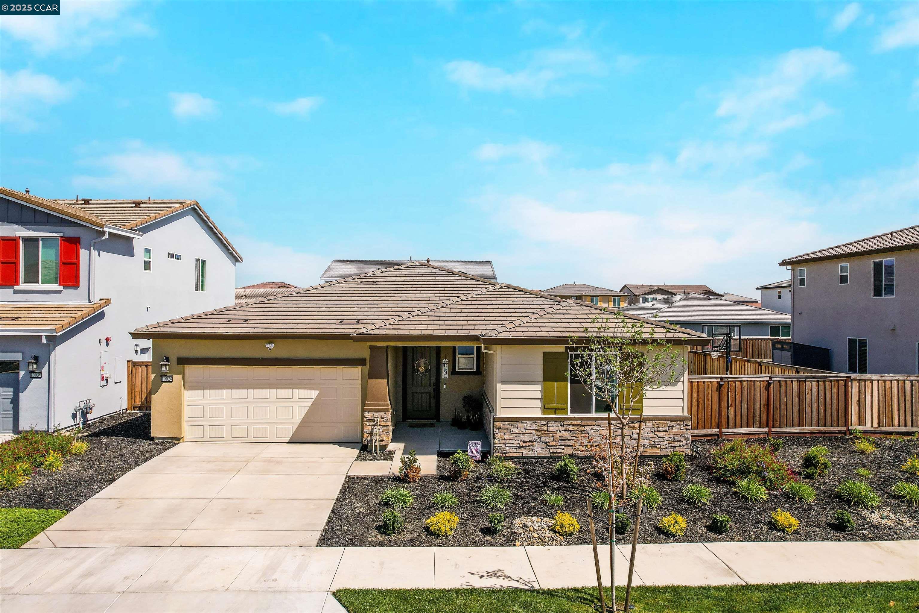 Detail Gallery Image 1 of 47 For 10024 Baltisan Ln, Stockton,  CA 95219 - 4 Beds | 2/1 Baths