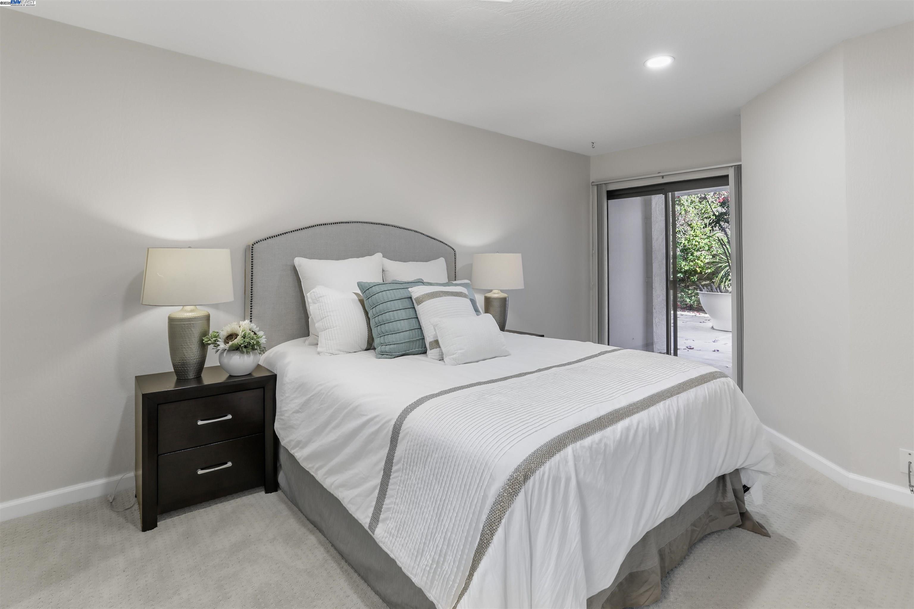 Detail Gallery Image 17 of 34 For 320 Peninsula Ave #107,  San Mateo,  CA 94401 - 2 Beds | 2 Baths