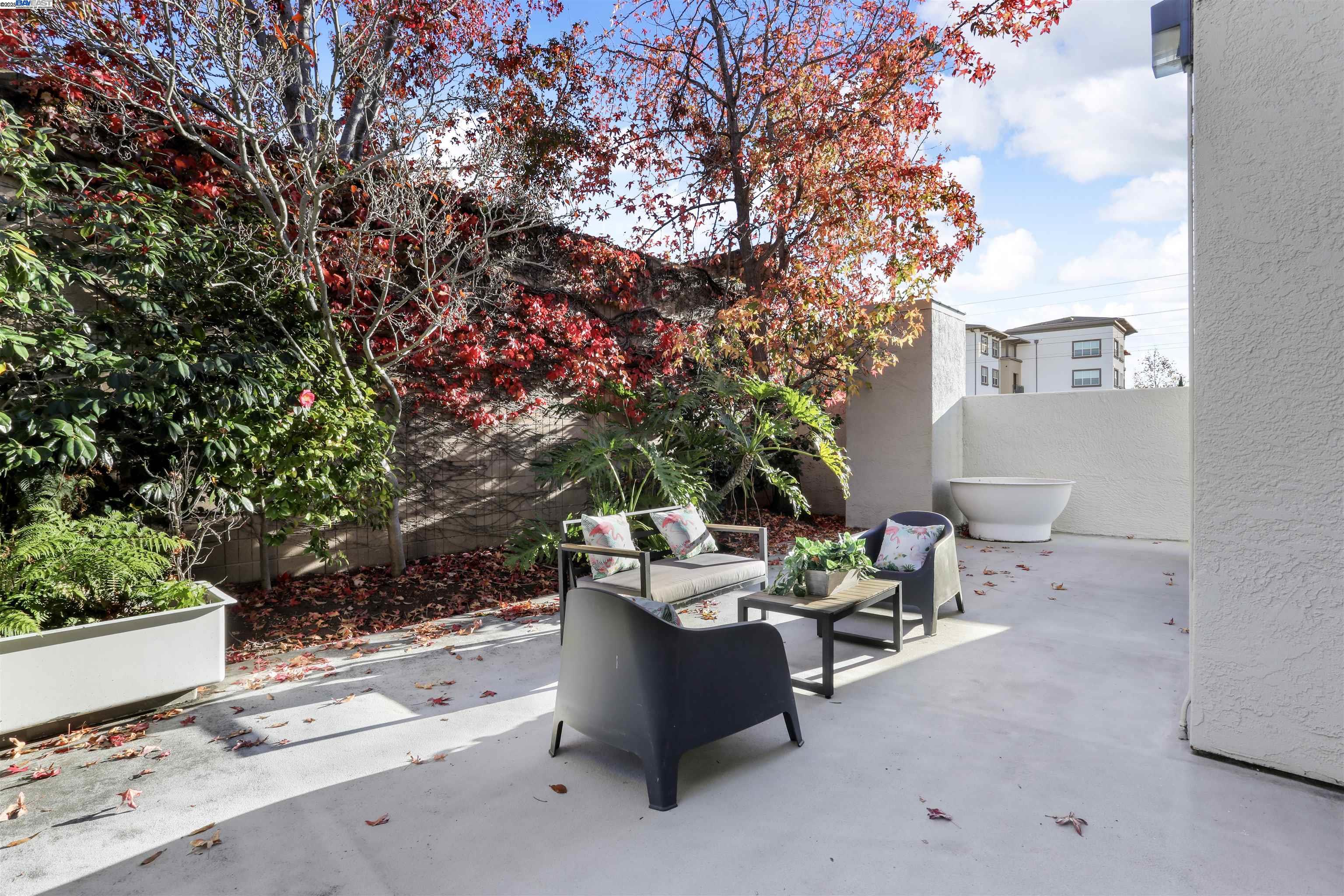 Detail Gallery Image 23 of 34 For 320 Peninsula Ave #107,  San Mateo,  CA 94401 - 2 Beds | 2 Baths