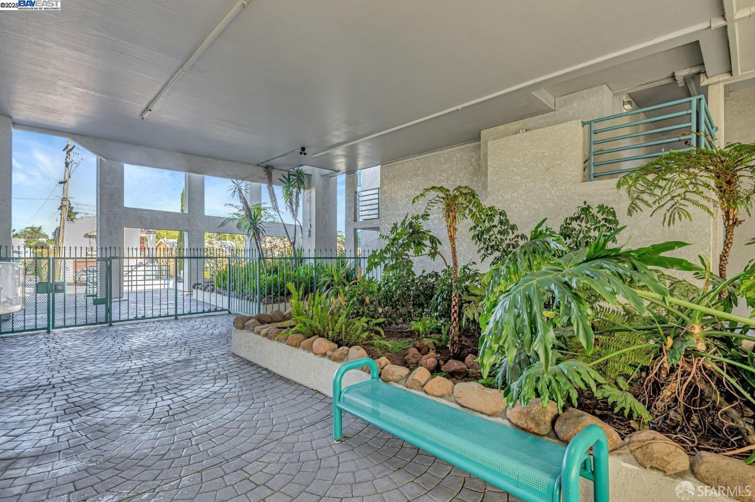 Detail Gallery Image 38 of 43 For 320 Peninsula Ave #107,  San Mateo,  CA 94401 - 2 Beds | 2 Baths