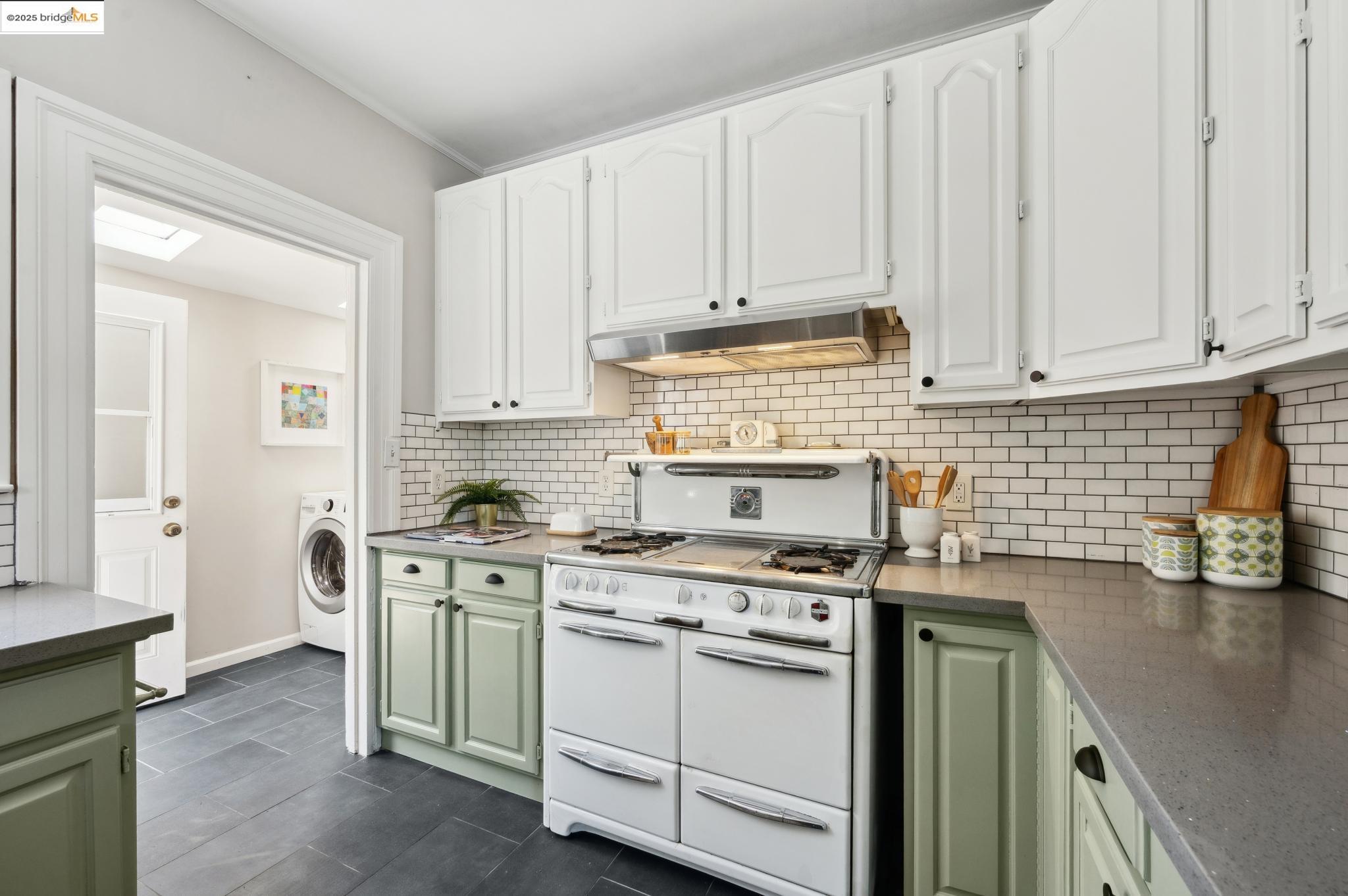 Detail Gallery Image 17 of 50 For 1042 Santa Clara Ave, Alameda,  CA 94501 - – Beds | – Baths